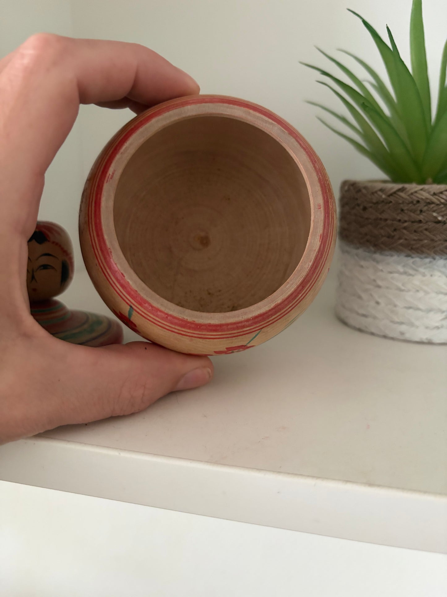 Vintage Ejiko kokeshi by Sato Tetsuro - With storage