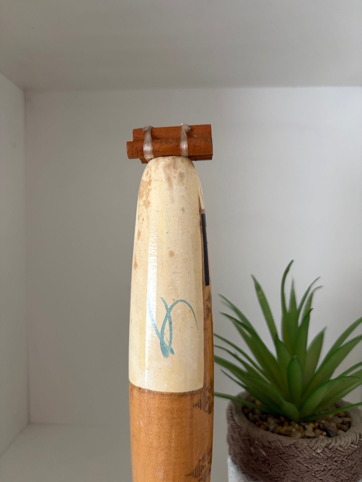 Vintage Sosaku kokeshi by Issetsu Kuribayashi (1924-2011)
