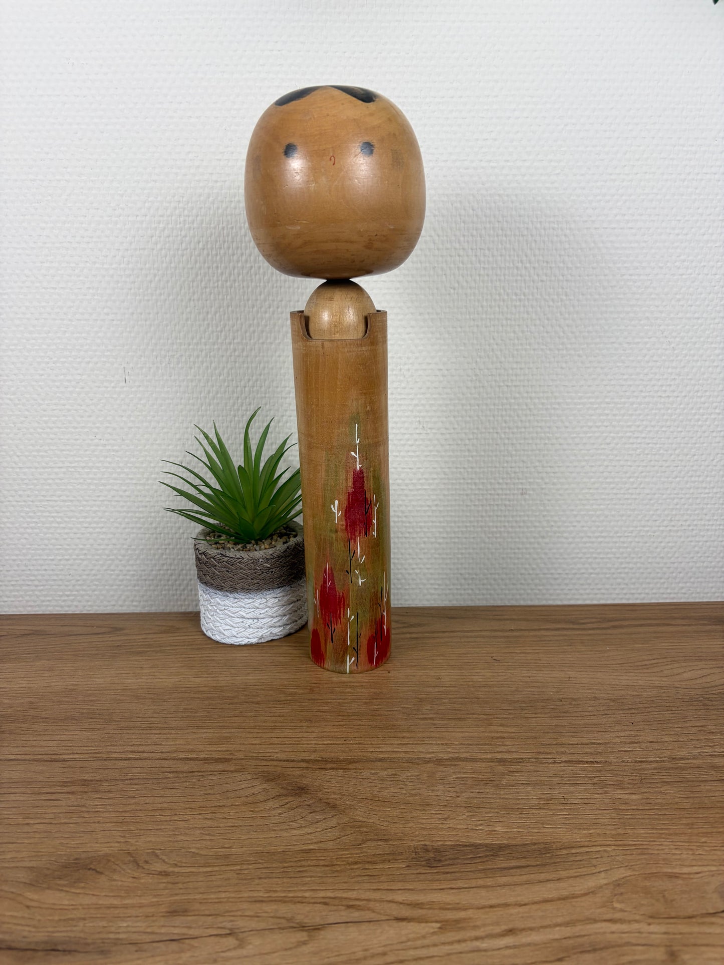 Rare vintage Sosaku kokeshi by Aida Seiho (Harumine) (1926-1998)