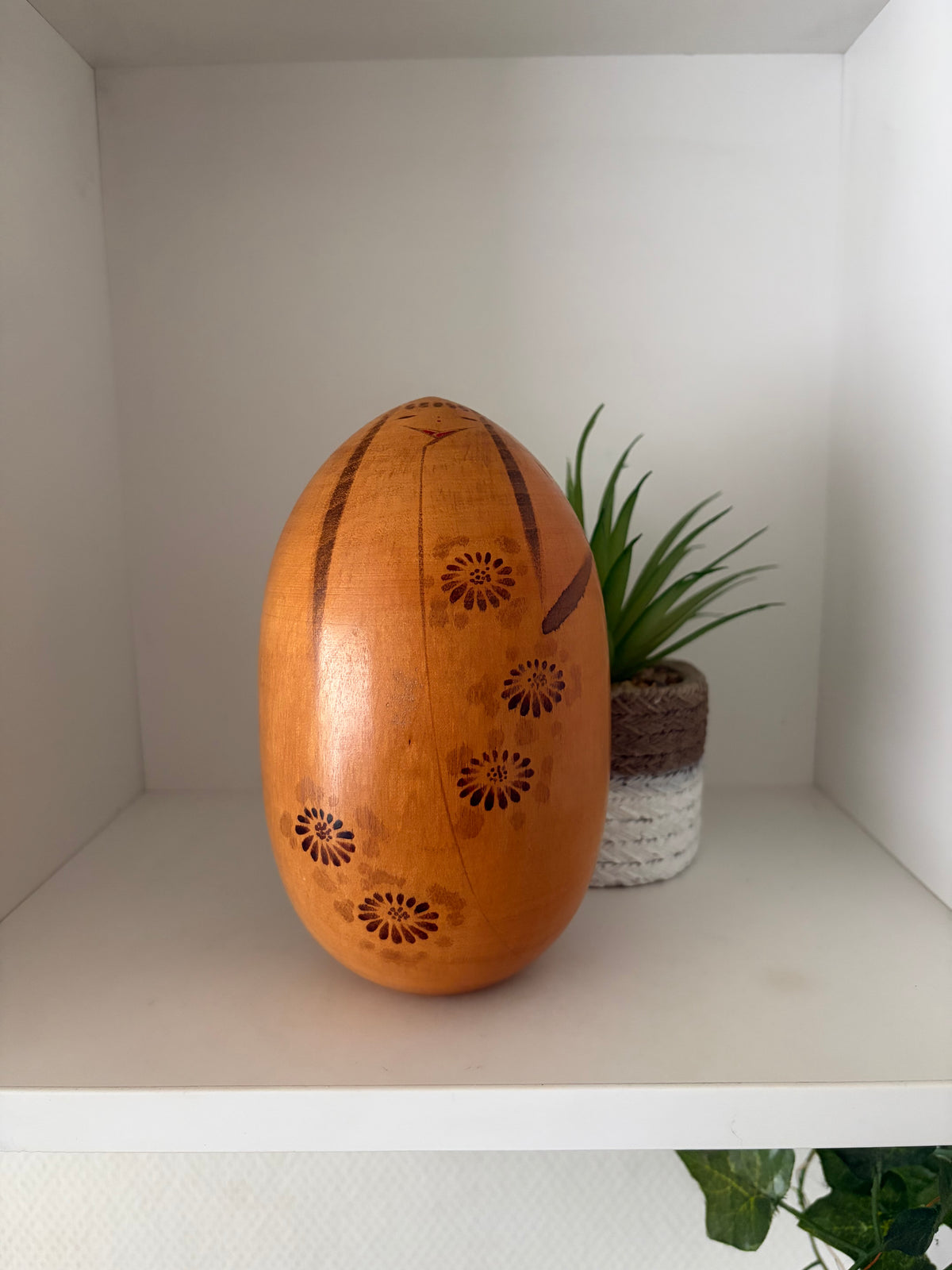 Rare vintage Sosaku kokeshi by Kano Chiyomatsu (1935-)