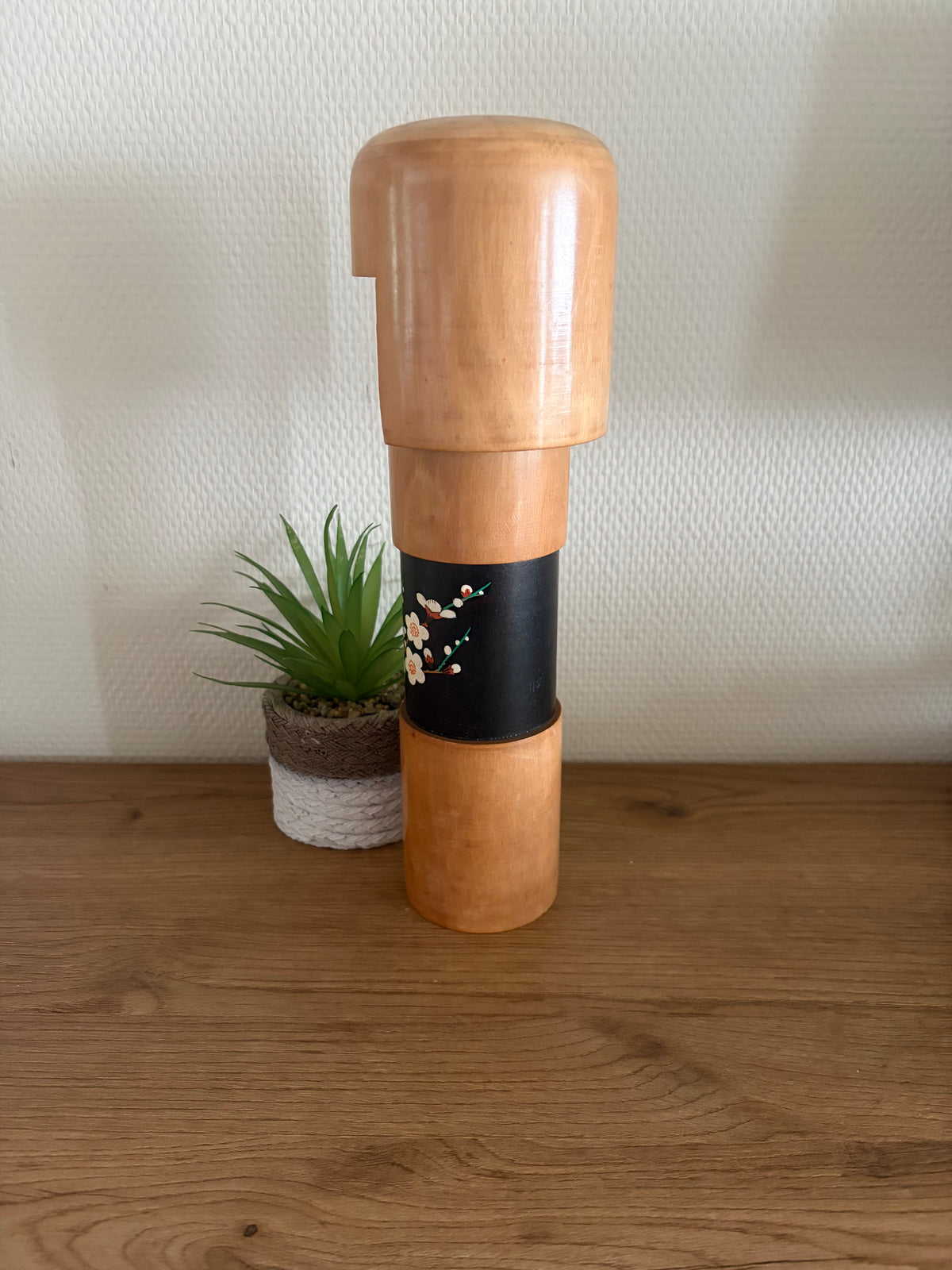 Vintage Gumma kokeshi by Sogen Departement store - Big version