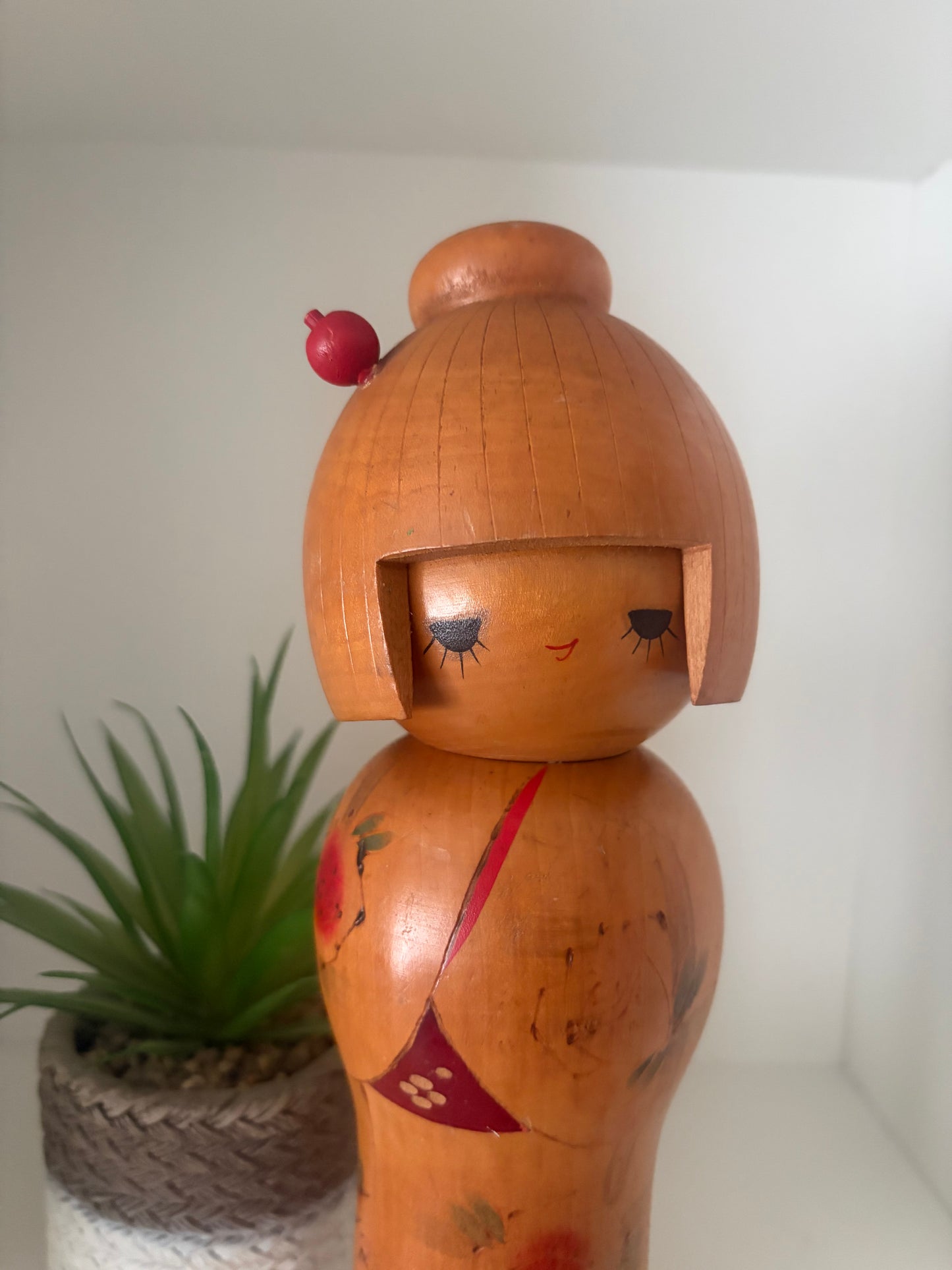 Vintage Sosaku kokeshi by Kishi Sadao (1932-1998)