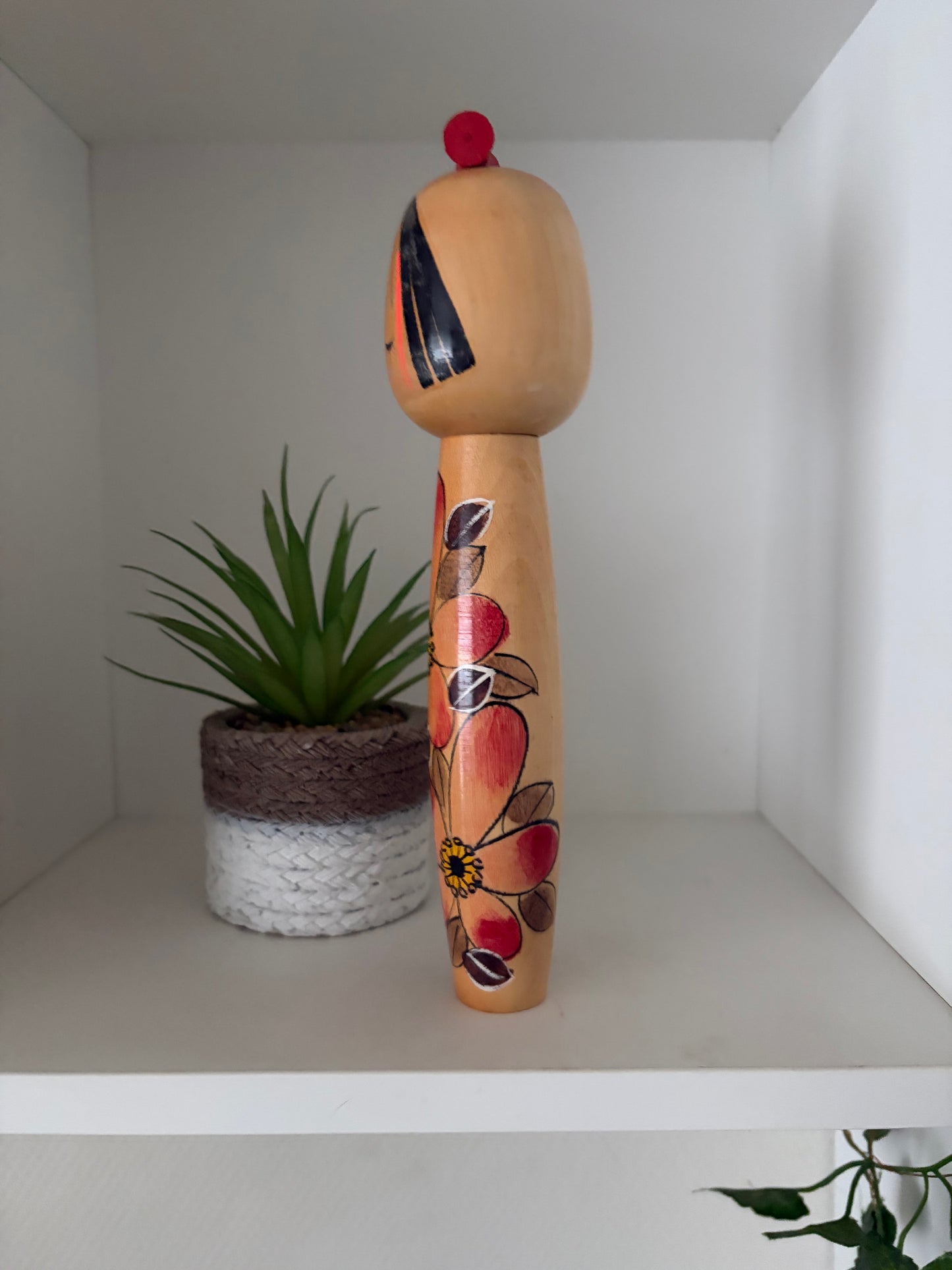 Vintage Sosaku kokeshi by Yajima Suihou (1915-)