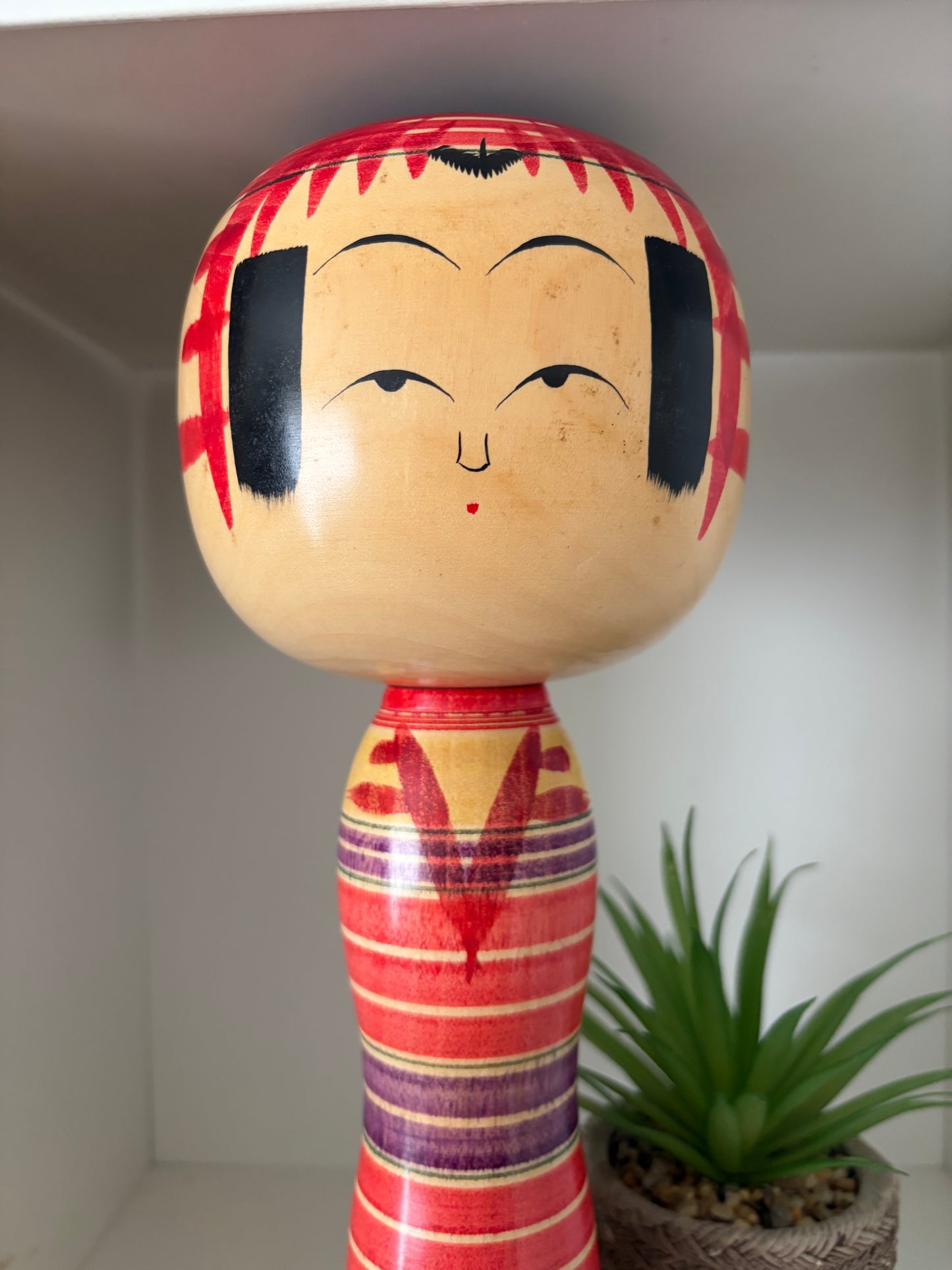 Rare vintage traditional Yajiro kokeshi by Niiyama Toru - With rattle inside the head