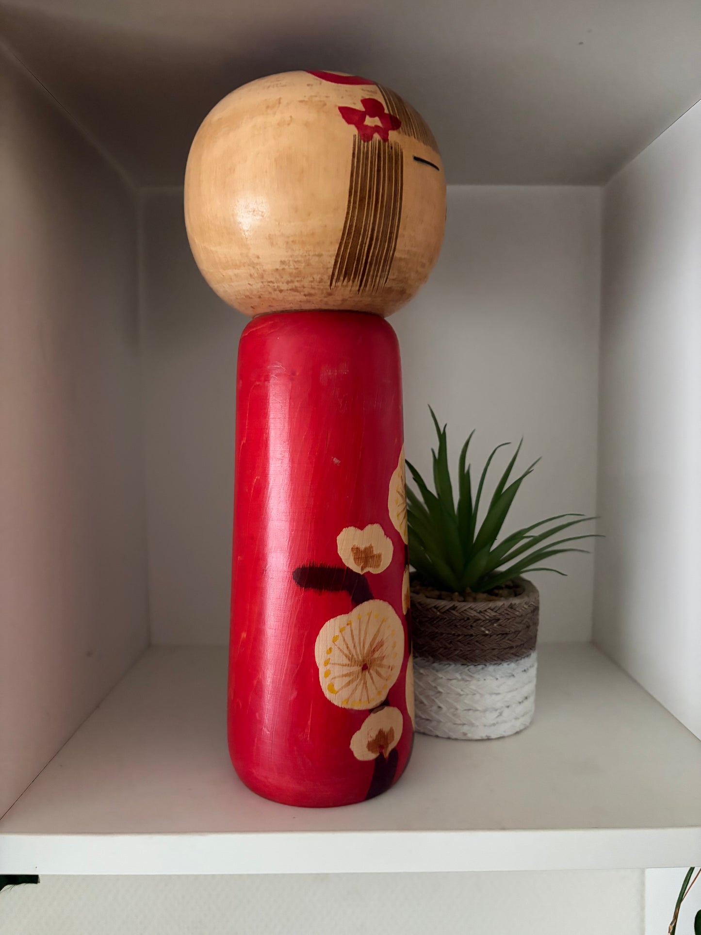 vintage kokeshi by Usuki Hakuho