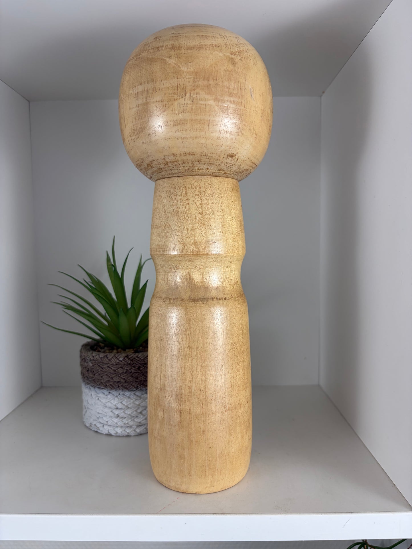 Rare vintage Sosaku kokeshi by Aida Seiho (Harumine) (1926-1998)