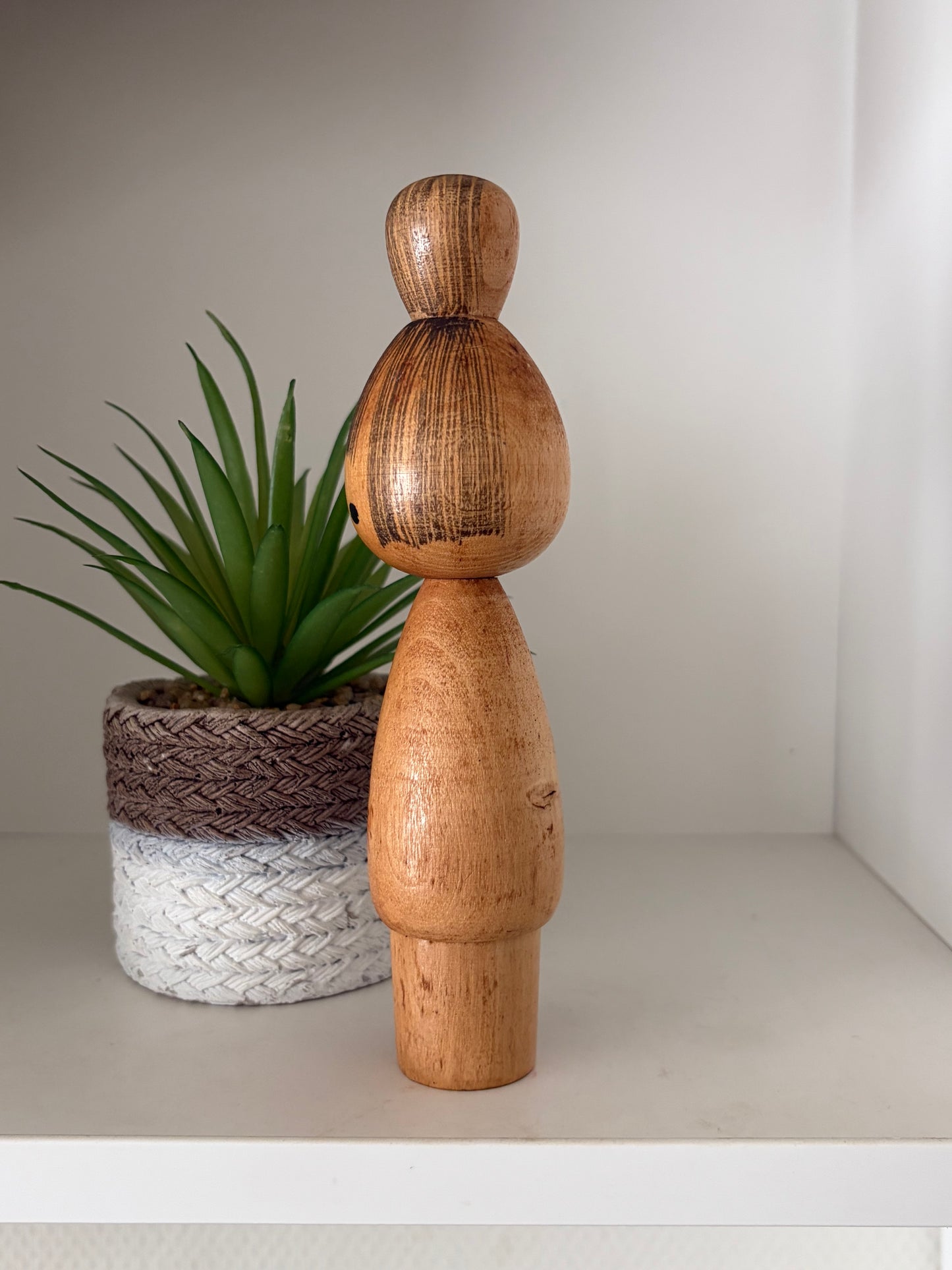 Lovely vintage Sosaku kokeshi by Isamu Yamakawa