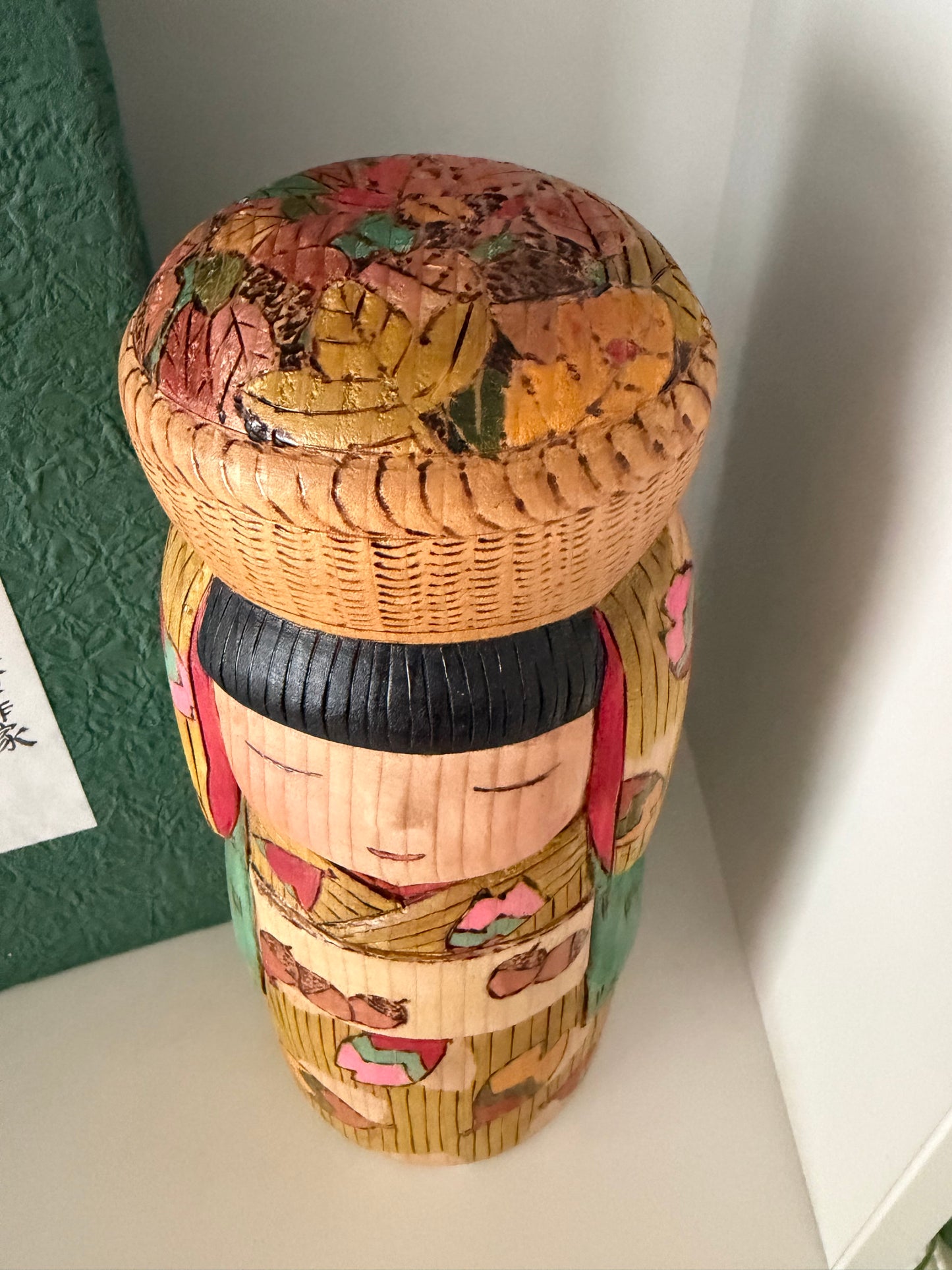 One of a kind kokeshi by Yuko Yamazaki - With box