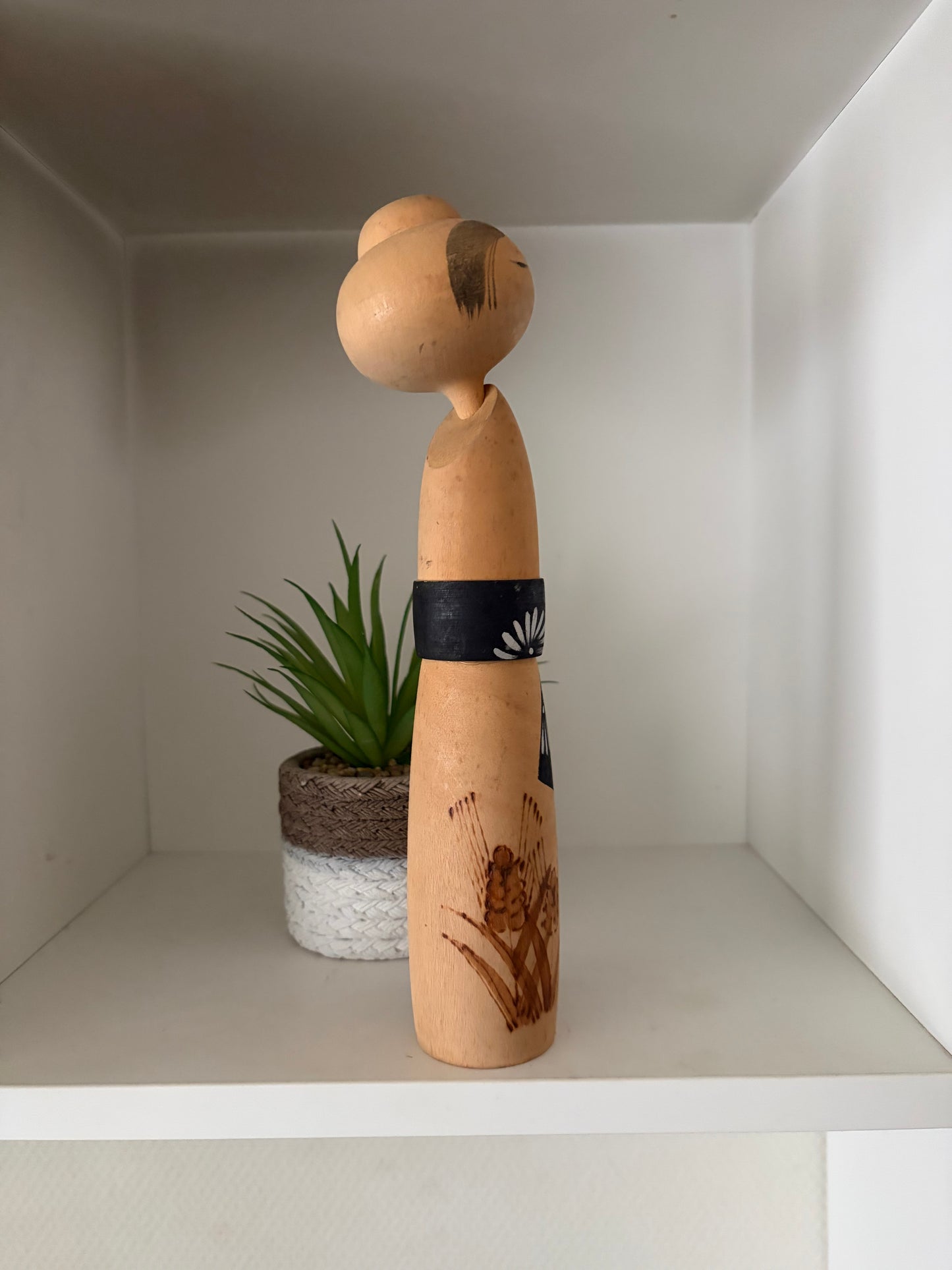 Vintage Sosaku Kokeshi made by Sato Suigai (1920-)