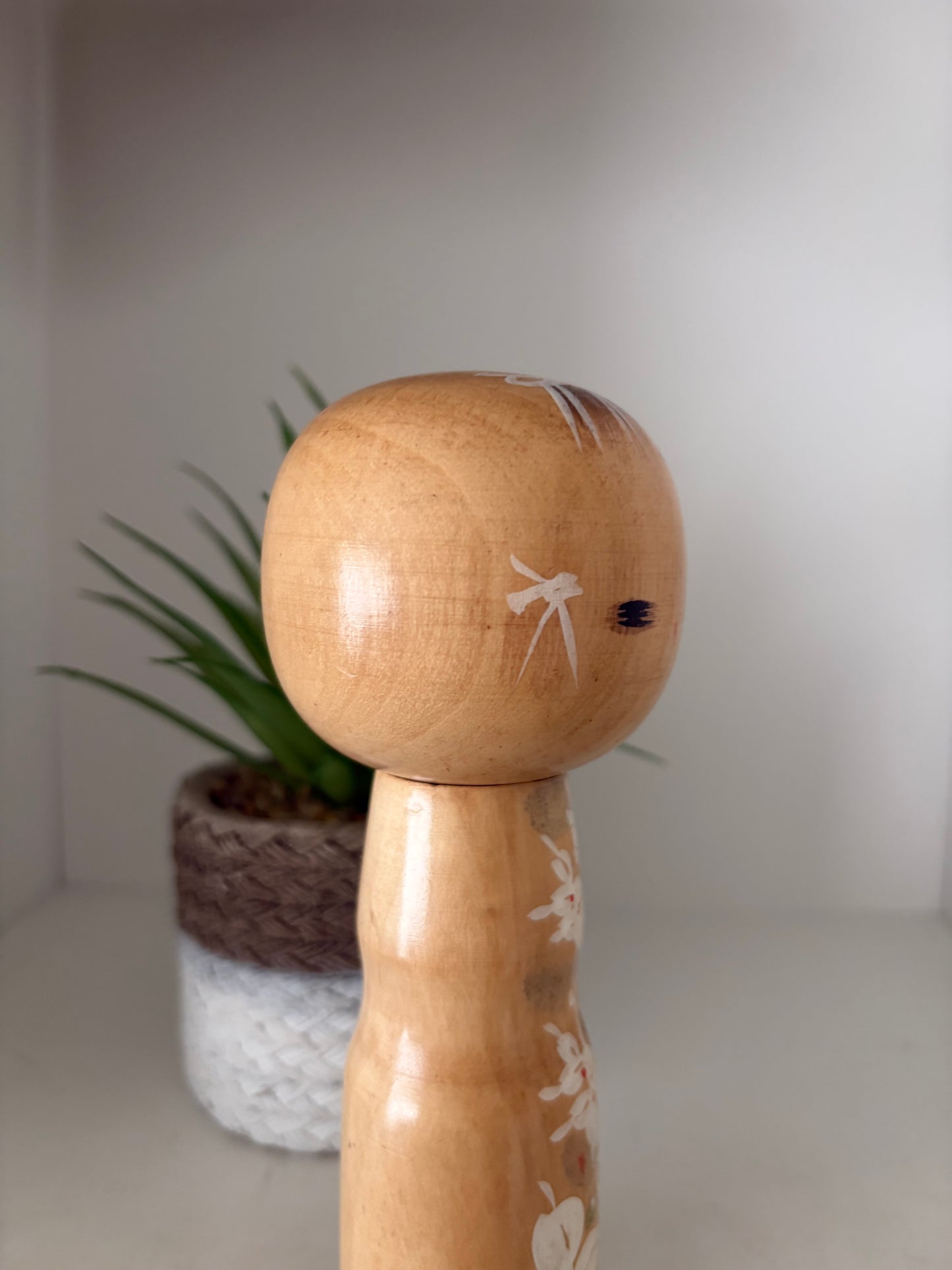Rare vintage Sosaku kokeshi by Aida Seiho (Harumine) (1926-1998)