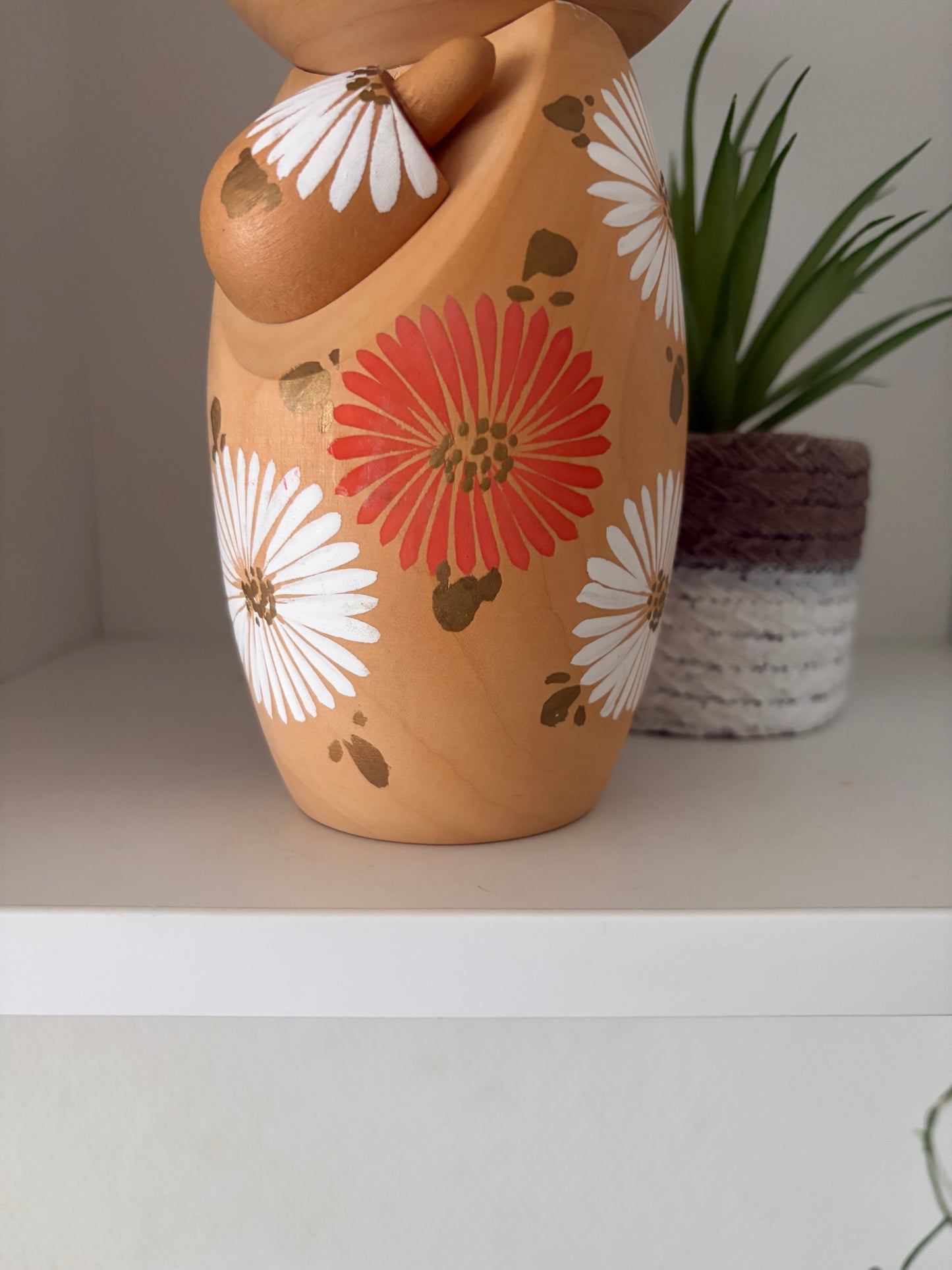 Vintage Sosaku kokeshi by Aoki Ryoka (1931-)