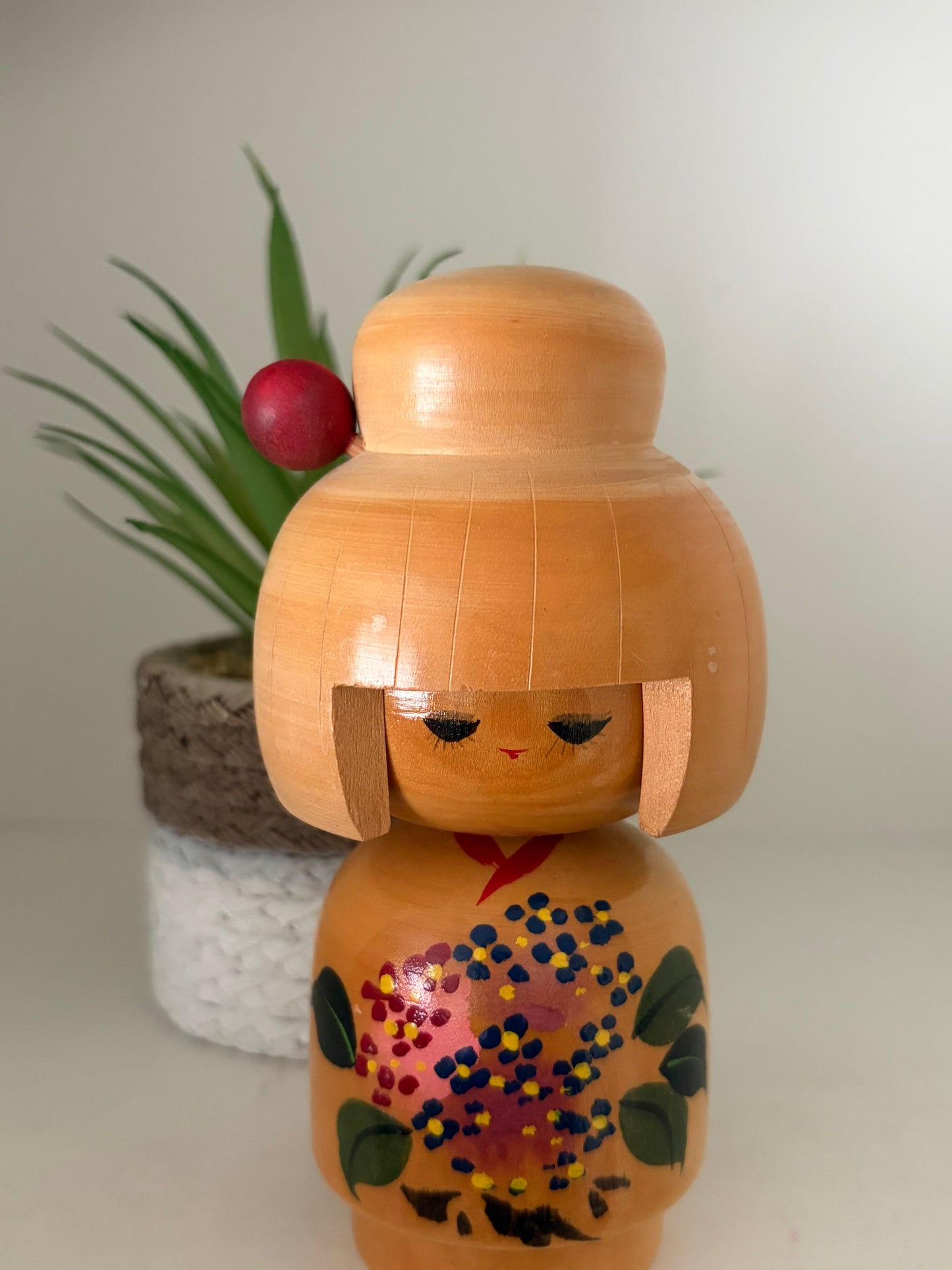 Vintage Sosaku kokeshi by Kamakura