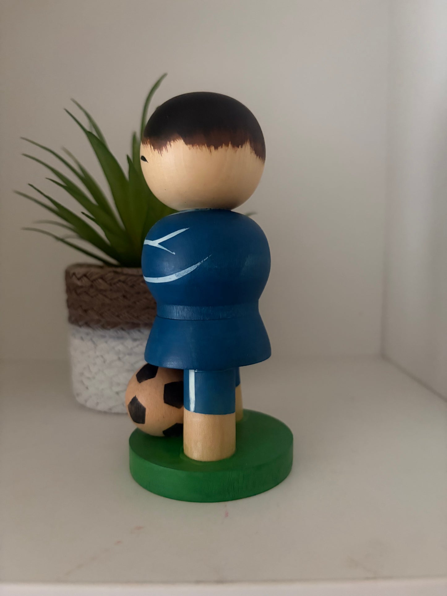 Vintage Sosaku kokeshi by Aoki Ryoka (1931-)