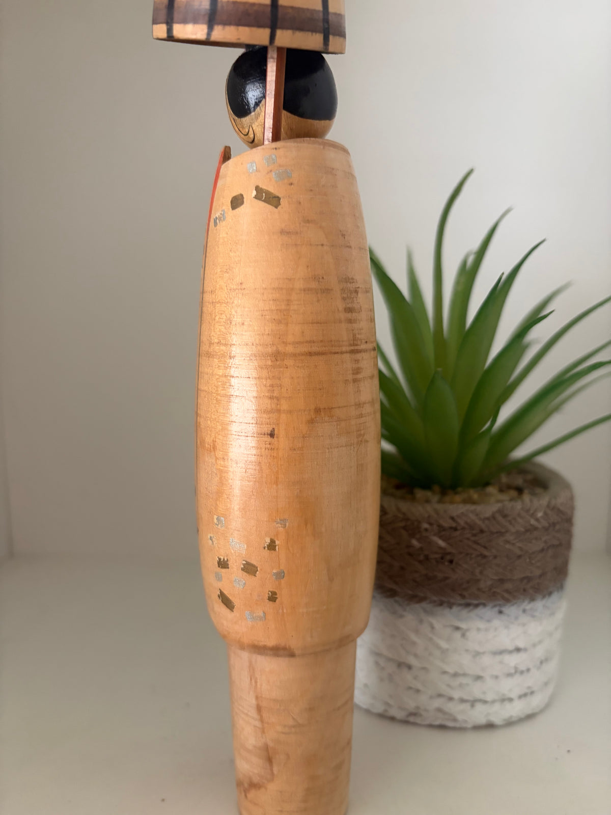 Vintage Gumma kokeshi by Hajime Miyashita (1940-)