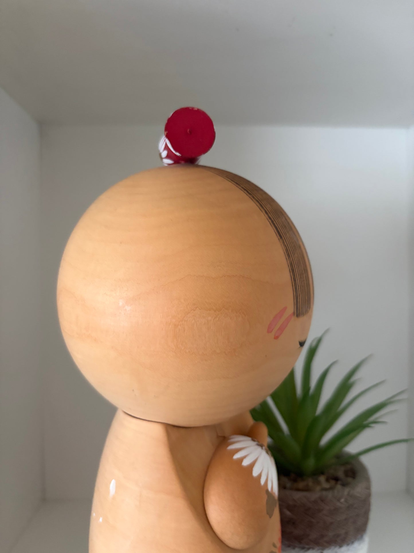 Vintage Sosaku kokeshi by Aoki Ryoka (1931-)