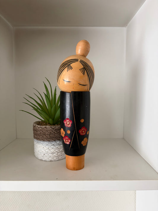 Vintage Sosaku Kokeshi made by Sato Suigai (1920-)