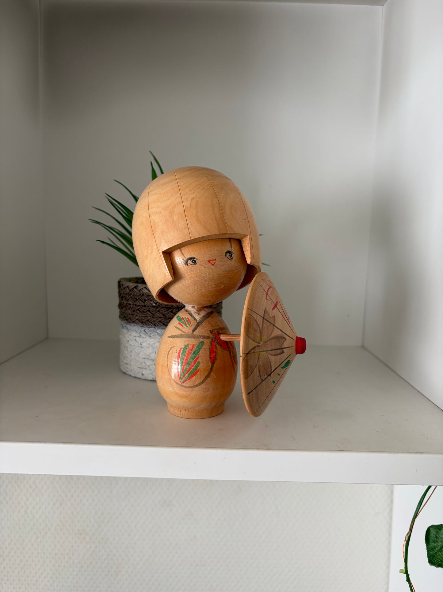 Cute vintage Sosaku kokeshi by Waichi with umbrella