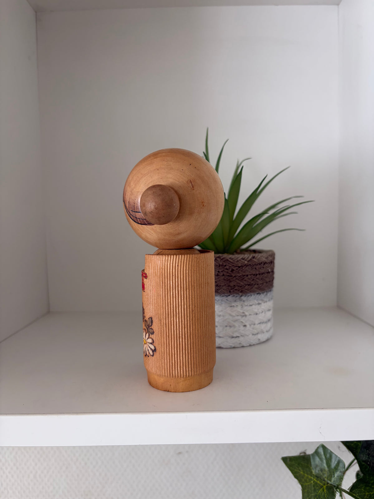 Lovely vintage Sosaku kokeshi by Tomio Ishida