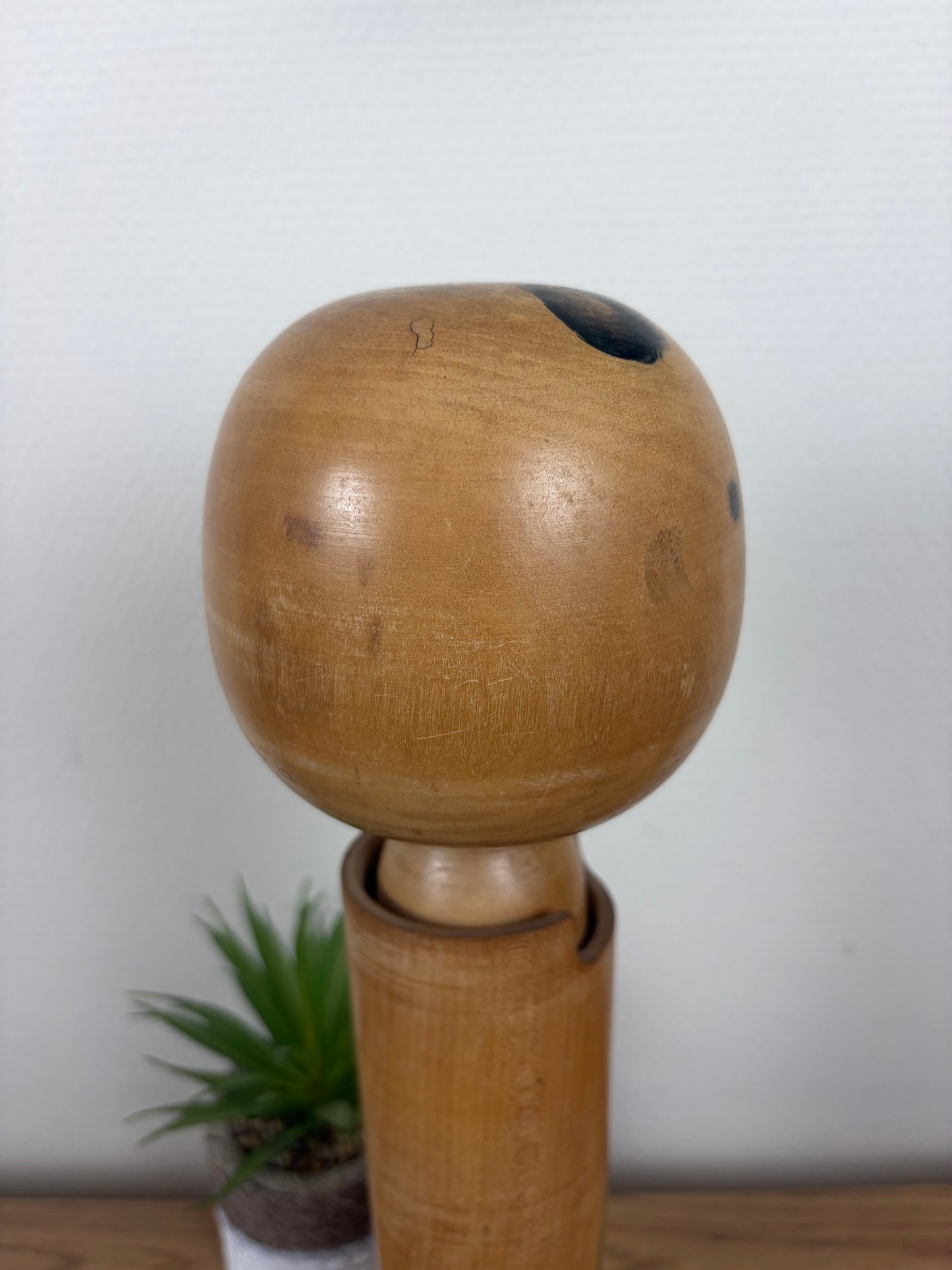 Rare vintage Sosaku kokeshi by Aida Seiho (Harumine) (1926-1998)