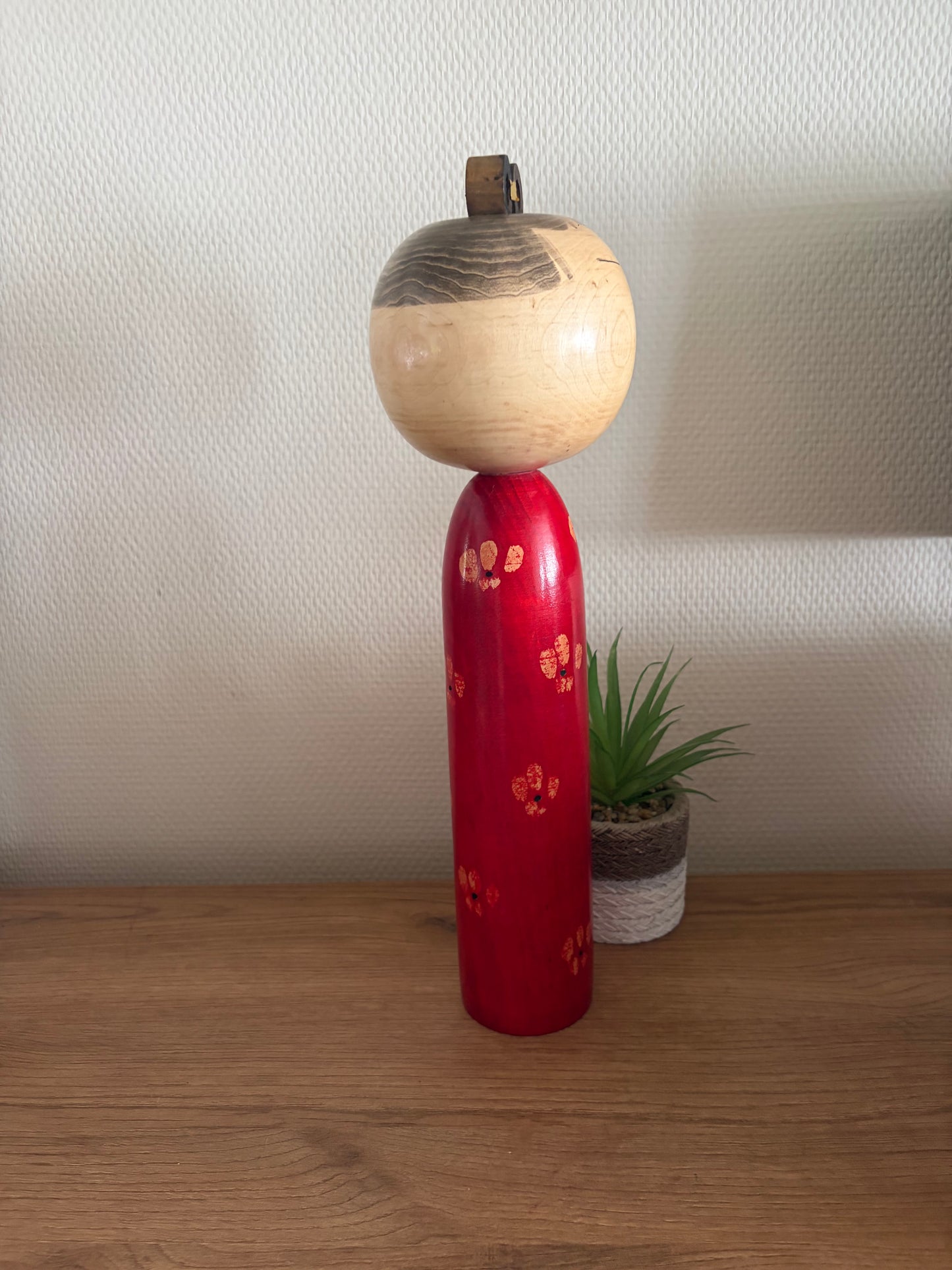 Rare vintage Sosaku kokeshi by Takahashi Hashime (1918-2002)