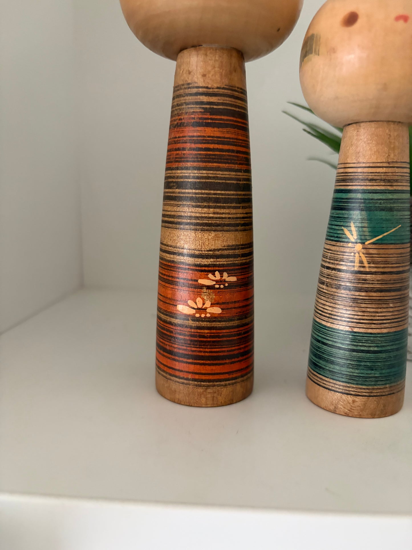 Vintage pair Sosaku kokeshi by Sanpei Yamanaka (1926-2012) - Mother and child
