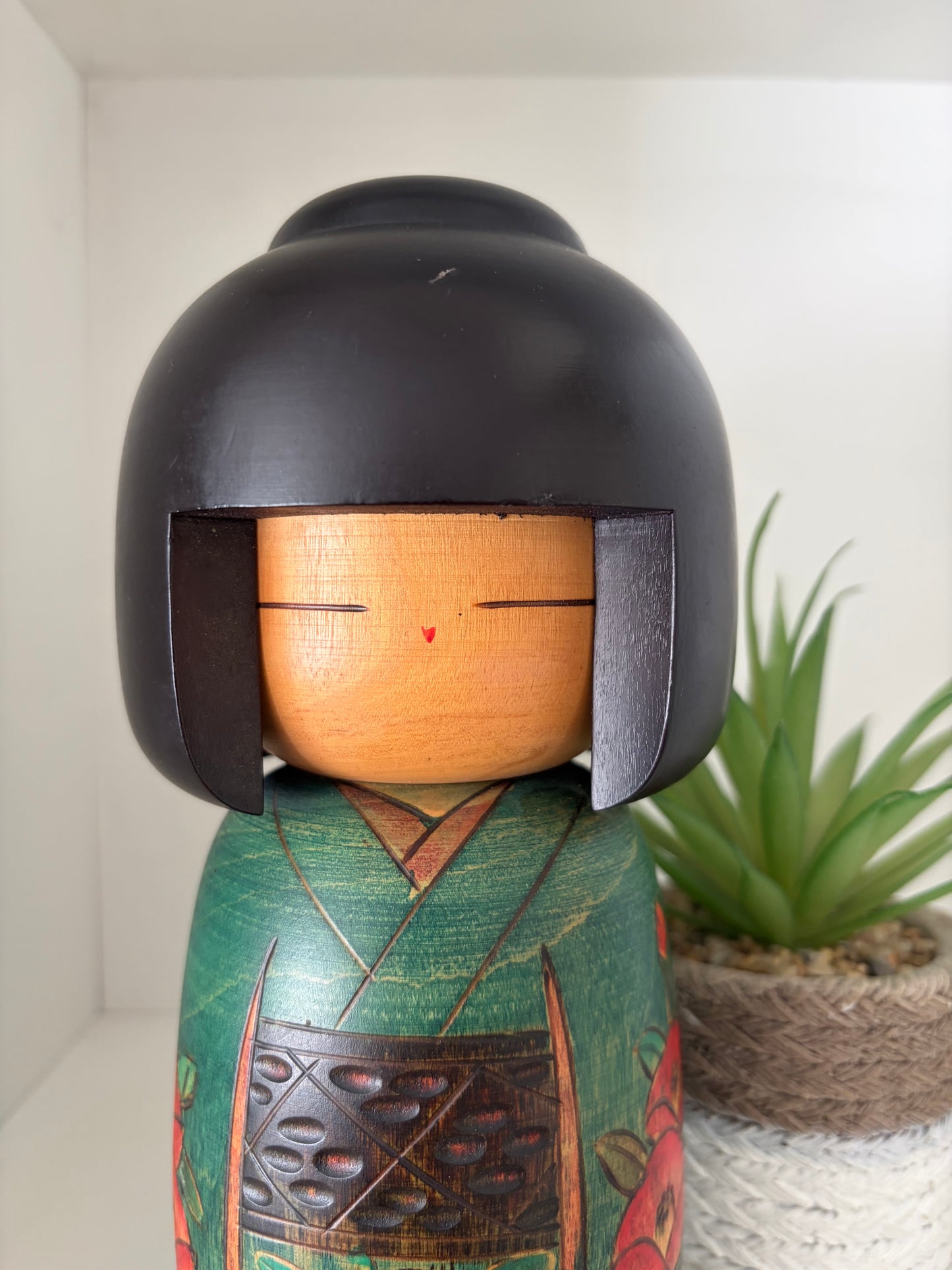 Vintage Sosaku Kokeshi made by Sato Suigai (1920-)
