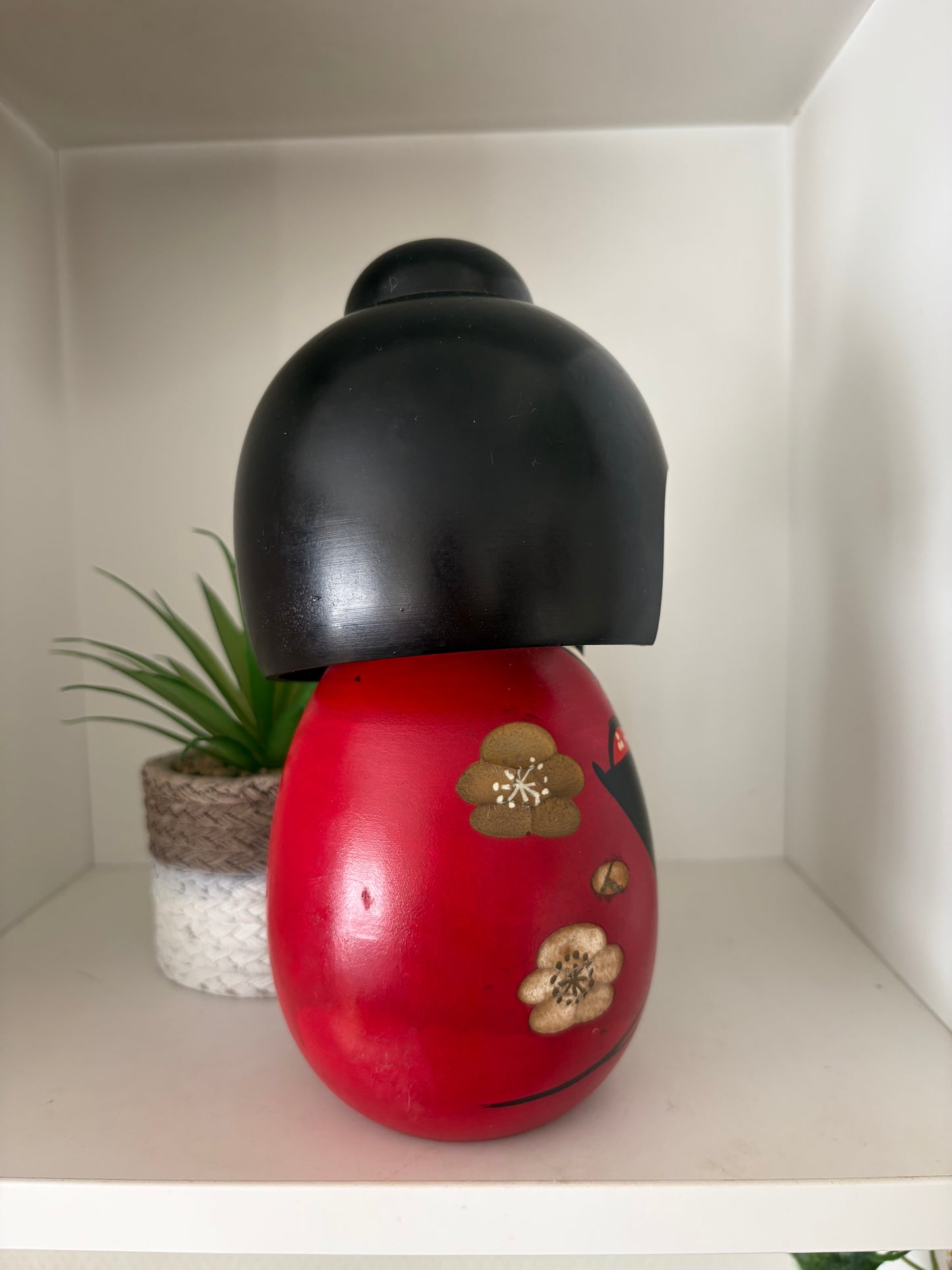 Vintage chunky Gumma kokeshi by Hajime Miyashita (1940-)
