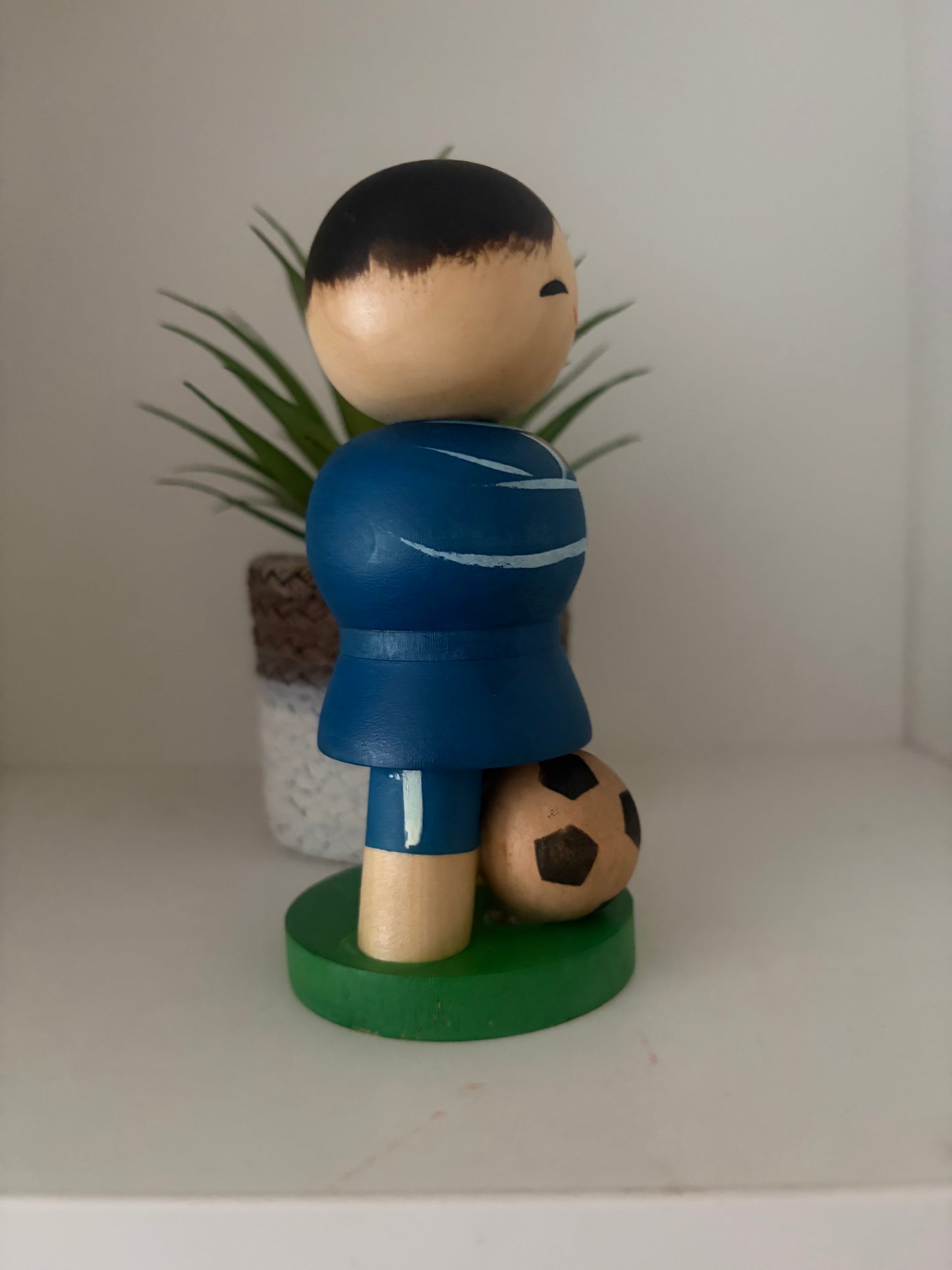 Vintage Sosaku kokeshi by Aoki Ryoka (1931-)