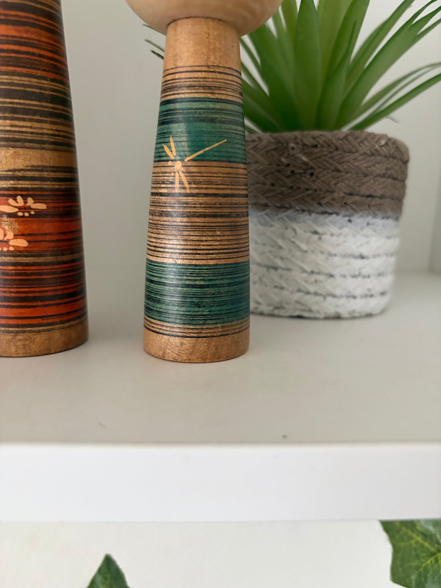 Vintage pair Sosaku kokeshi by Sanpei Yamanaka (1926-2012) - Mother and child