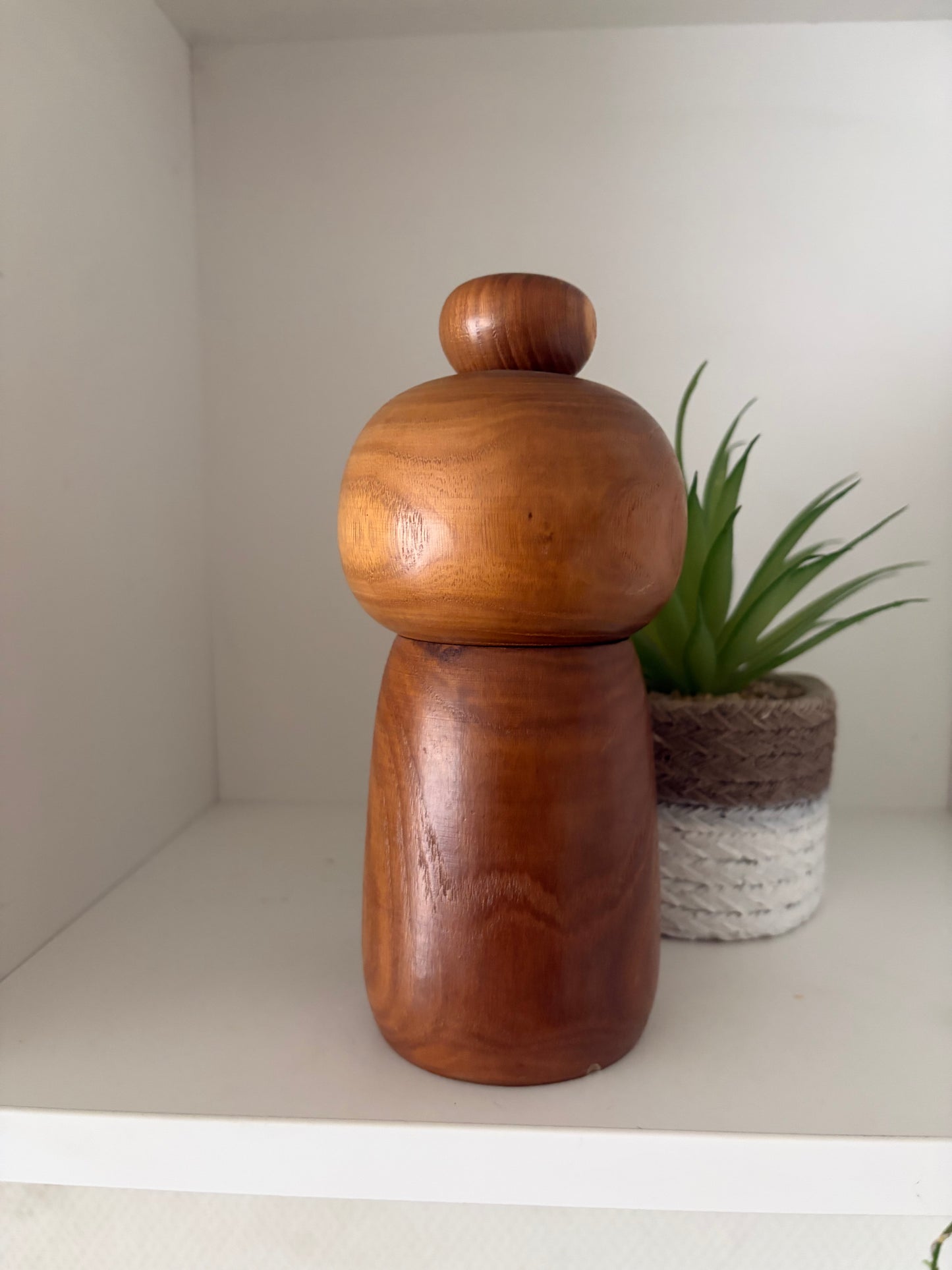 Vintage Sosaku kokeshi made by Kazuo Takamizawa (1927-)