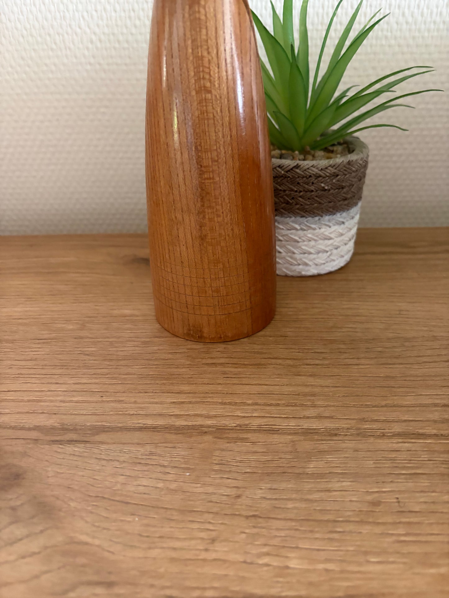 Exclusive Sosaku kokeshi by Shido Shozan (1932-1995)