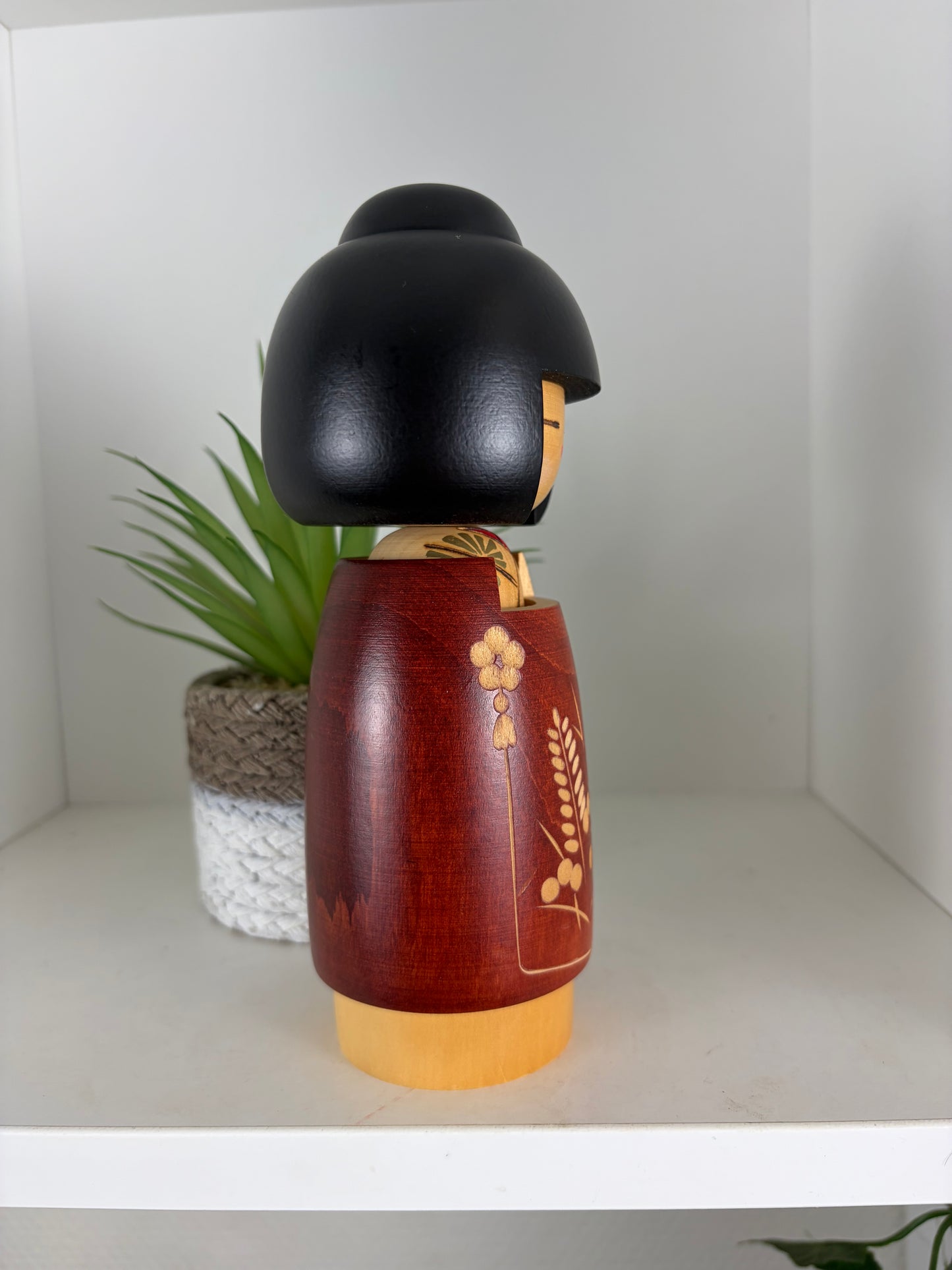 Vintage Sosaku kokeshi by Sato Suigai (1920-)