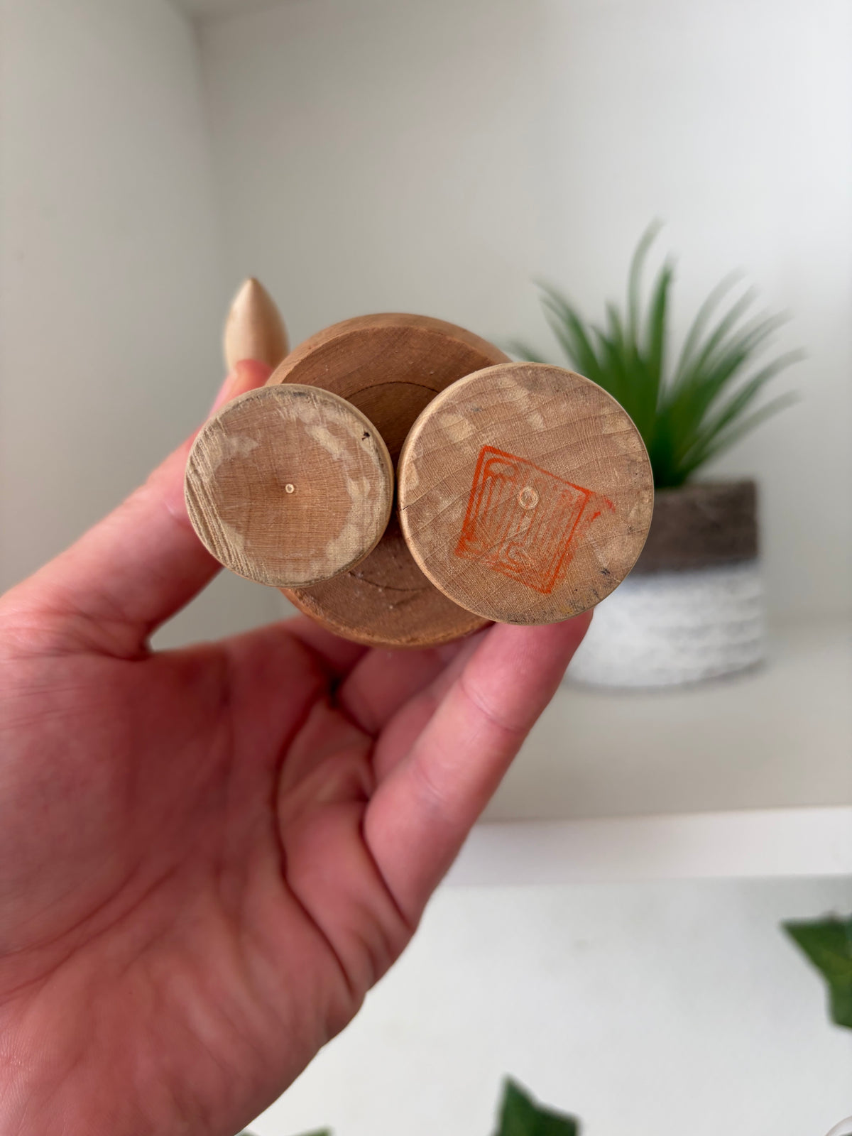 Rare vintage Sosaku kokeshi by Hideo Ishihara (1925-1999)