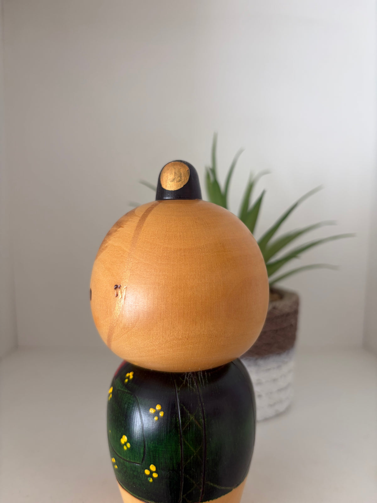 Rare Vintage Sosaku kokeshi by Toa Sekiguchi (1942-)