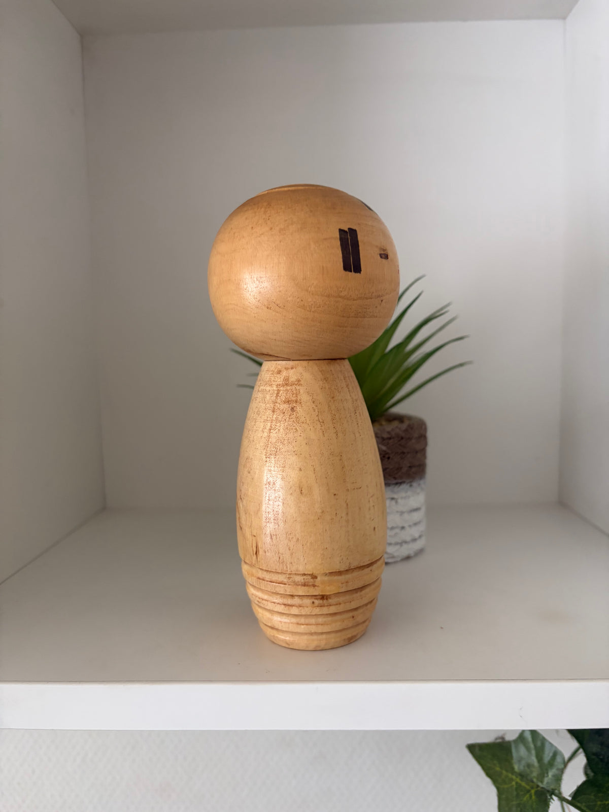 Rare vintage Sosaku kokeshi by Shido Shozan (1932-1995)