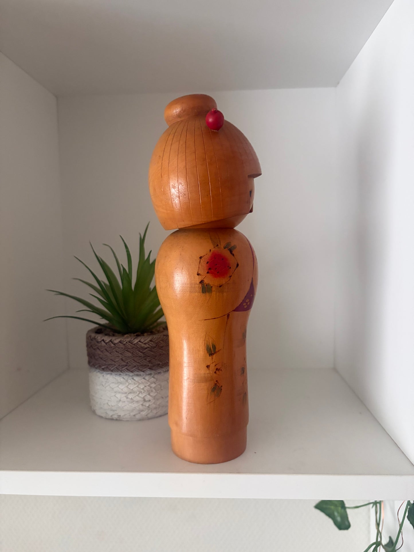 Vintage Sosaku kokeshi by Kishi Sadao (1932-1998)