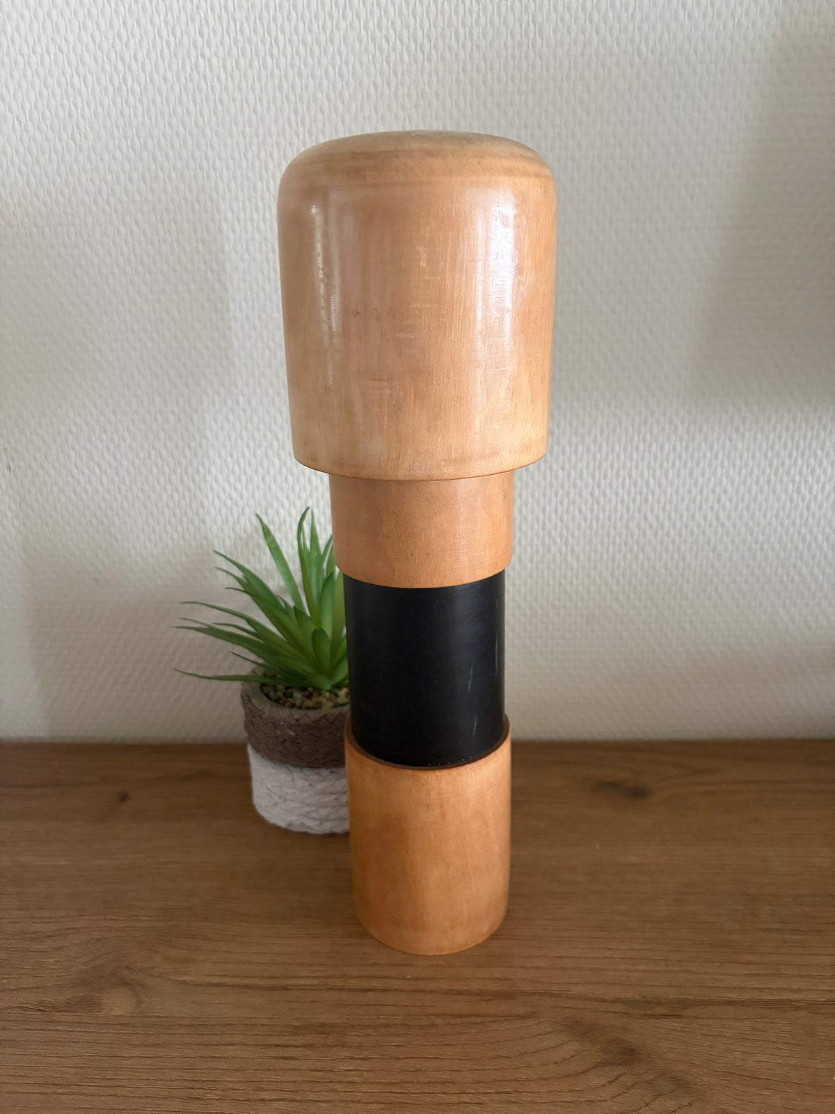 Vintage Gumma kokeshi by Sogen Departement store - Big version