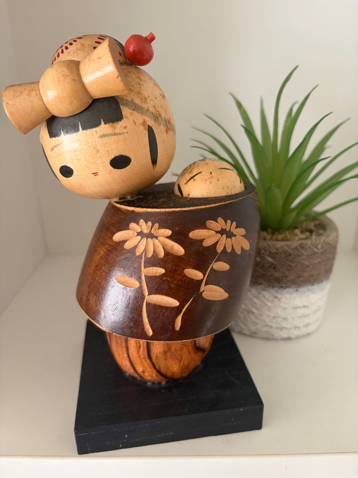 Vintage Sosaku kokeshi by Isamu Yamakawa - Mother and child