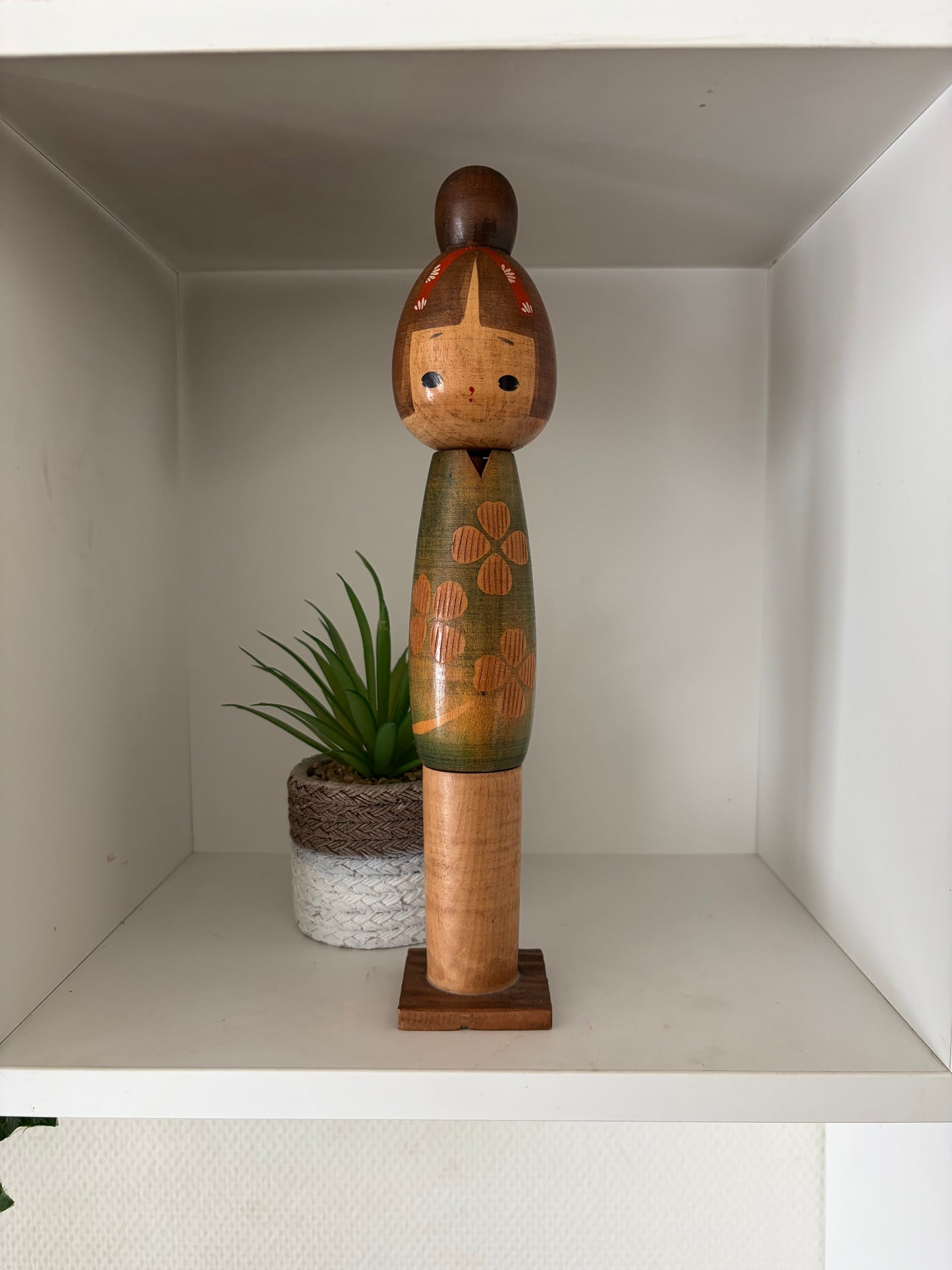 Vintage Sosaku kokeshi by Isamu Yamakawa (1928-)