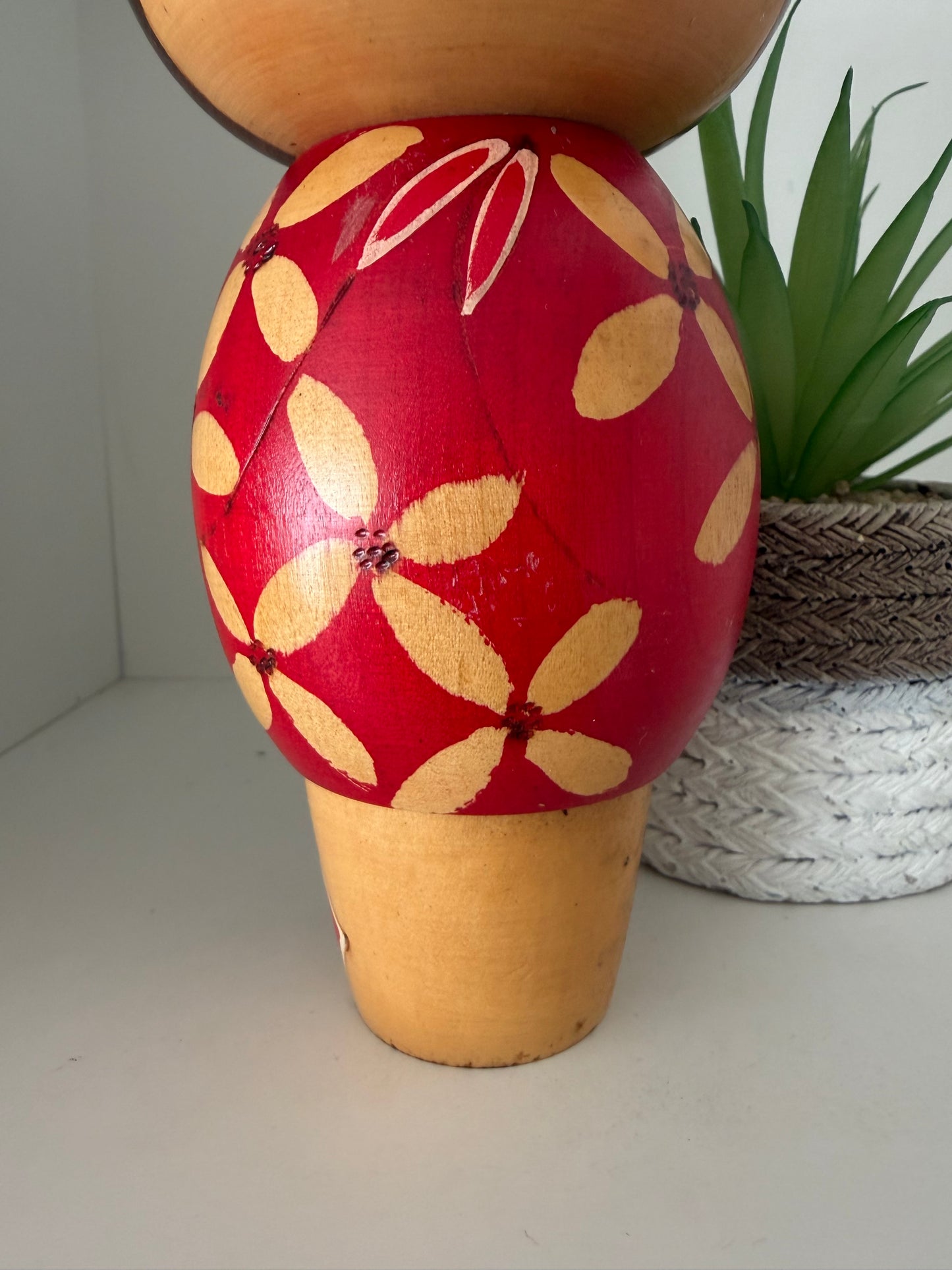 Vintage lovely Sosaku kokeshi by Chie Tamura