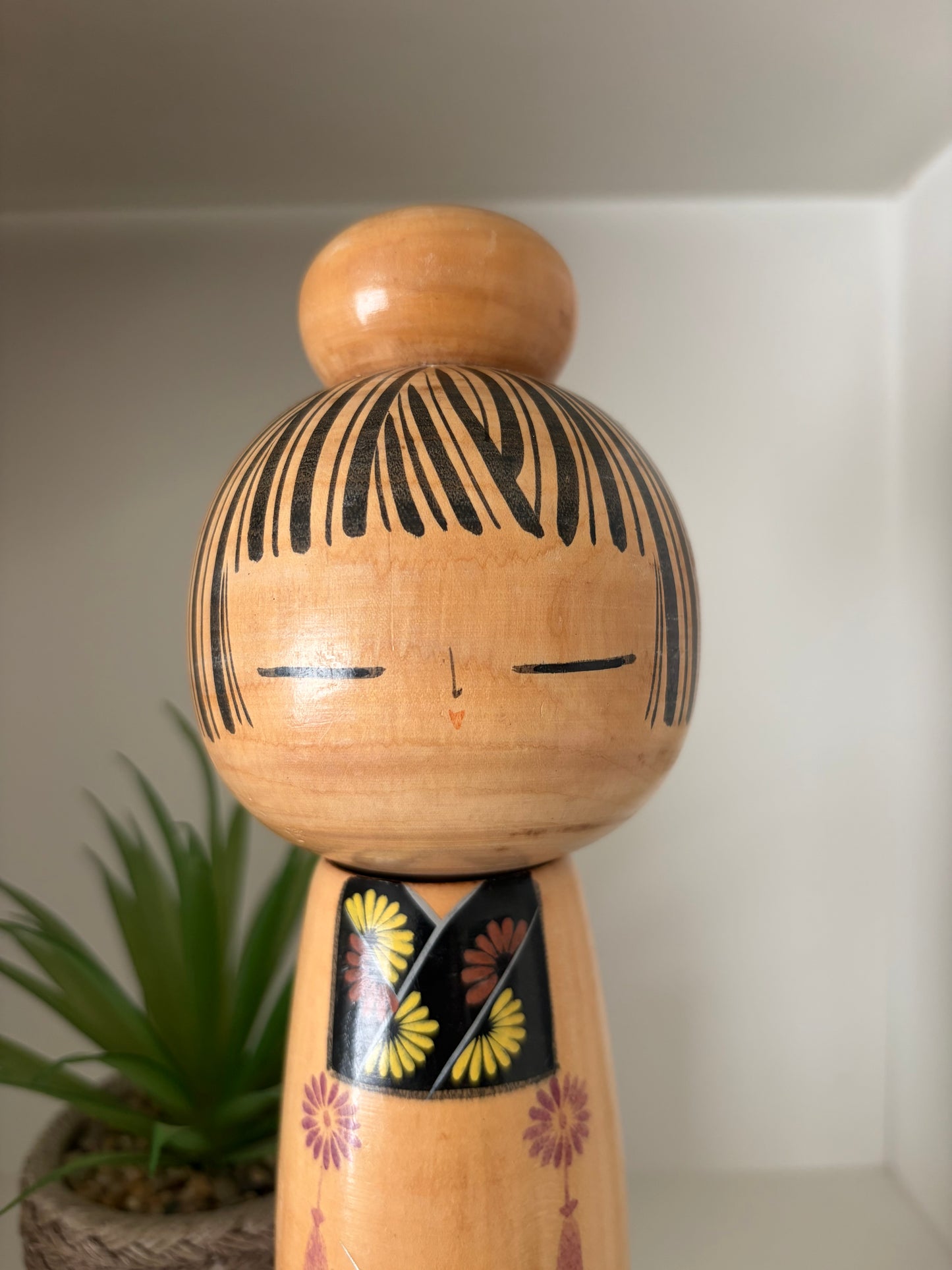 Vintage Sosaku kokeshi by Sato Suigai (1920-)