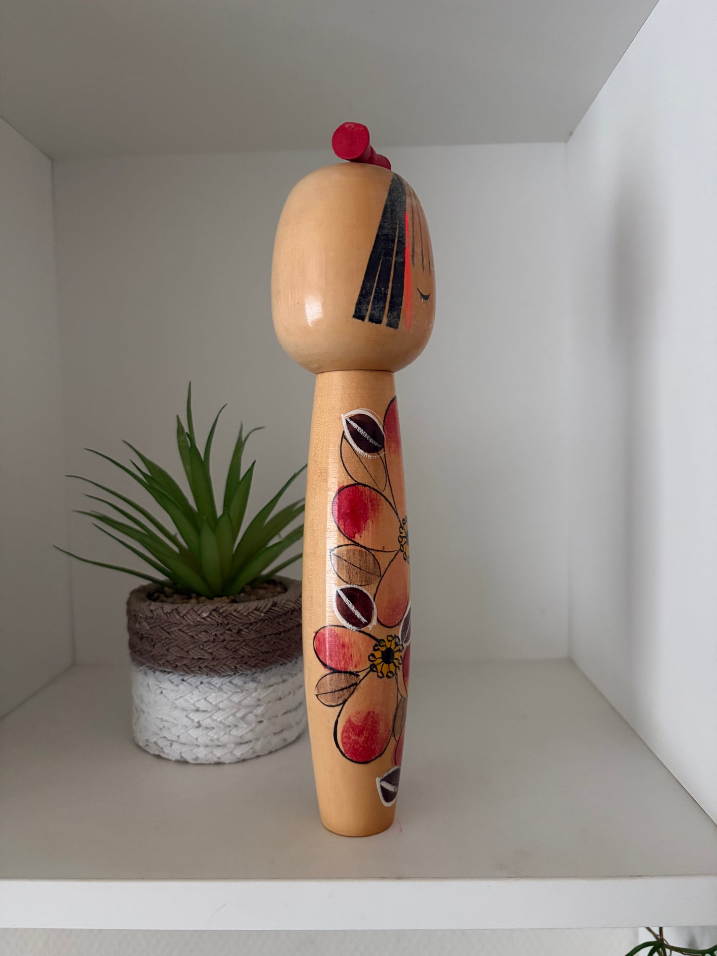 Vintage Sosaku kokeshi by Yajima Suihou (1915-)