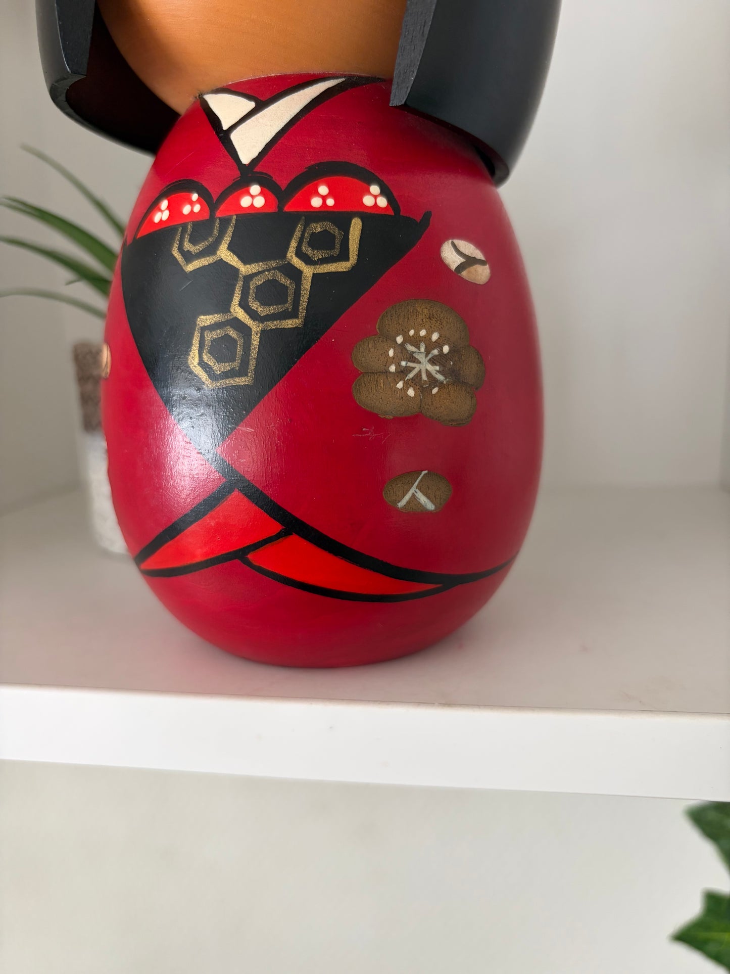 Vintage chunky Gumma kokeshi by Hajime Miyashita (1940-)