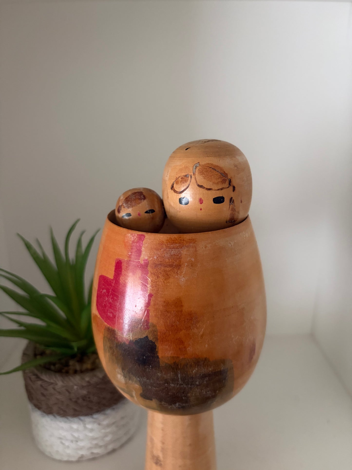 Rare Vintage Creative Kokeshi by renowned artisan Ikuyoshi Yokozuka - Mother and child