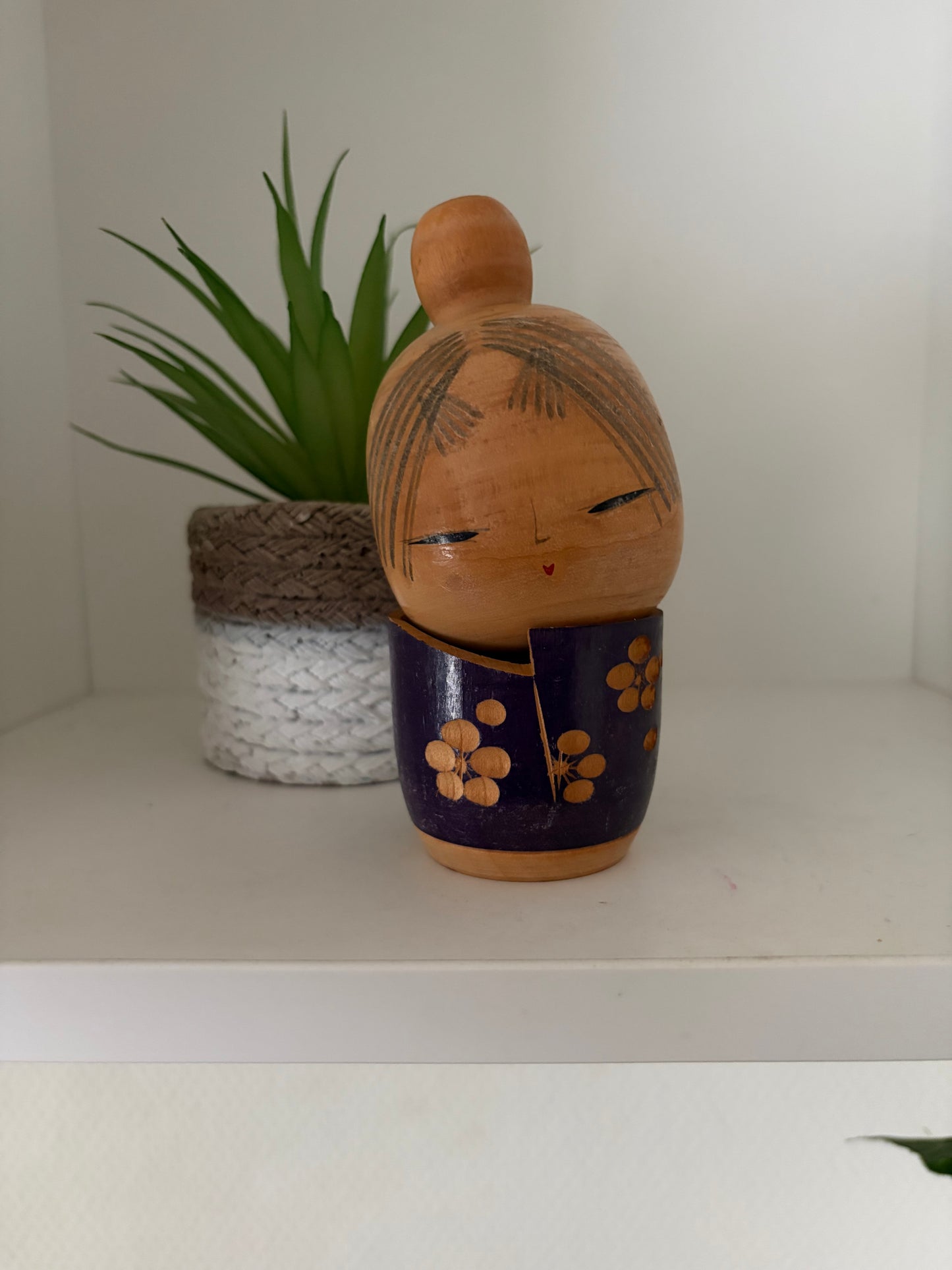 Vintage Sosaku kokeshi by Sato Suigai (1920-)