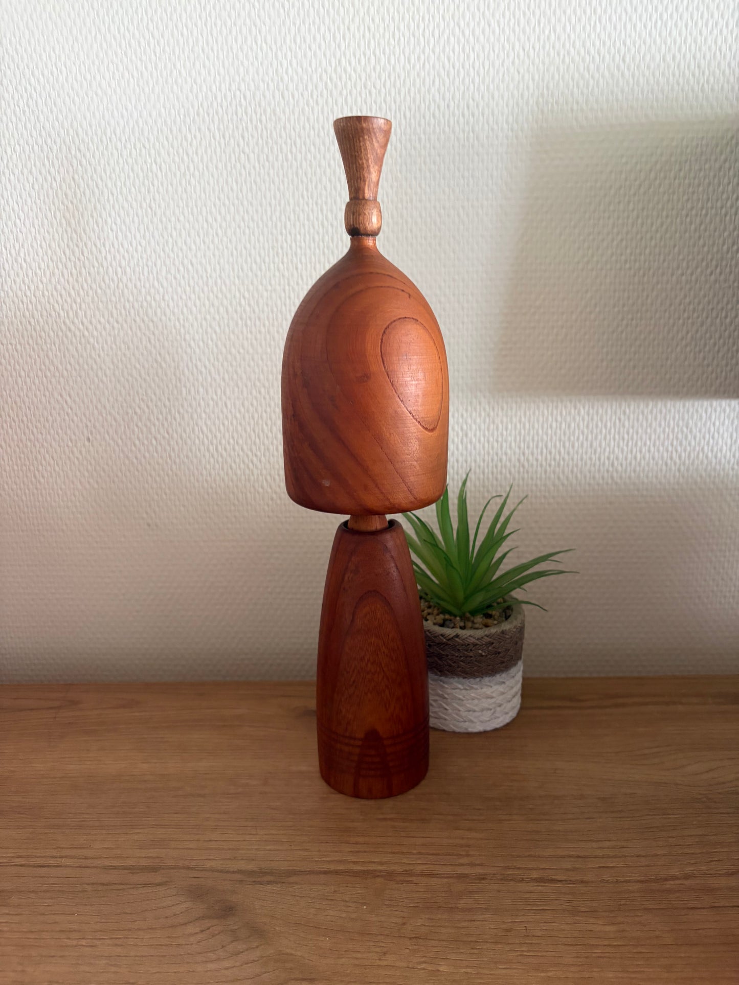 Exclusive Sosaku kokeshi by Shido Shozan (1932-1995)
