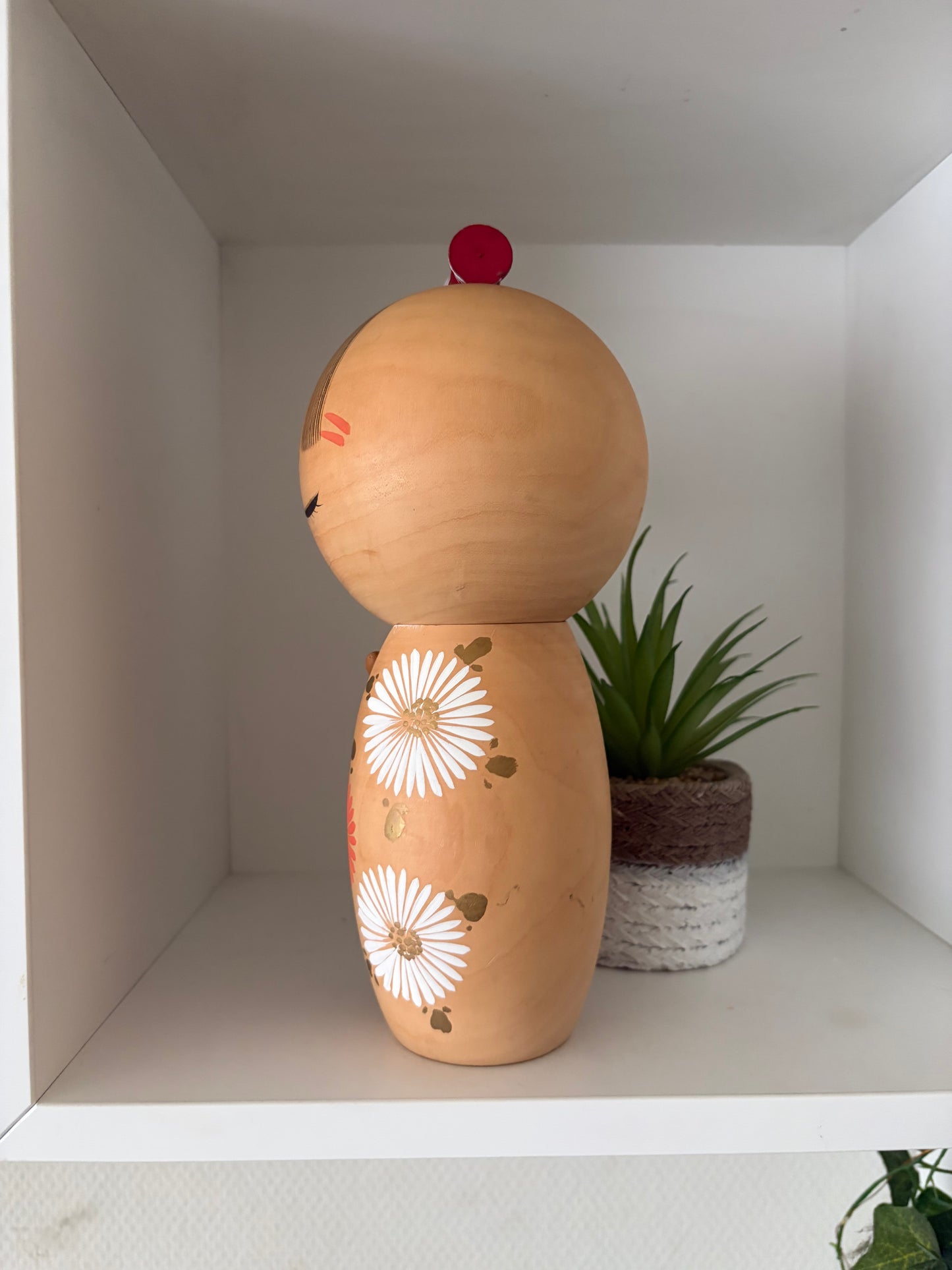 Vintage Sosaku kokeshi by Aoki Ryoka (1931-)