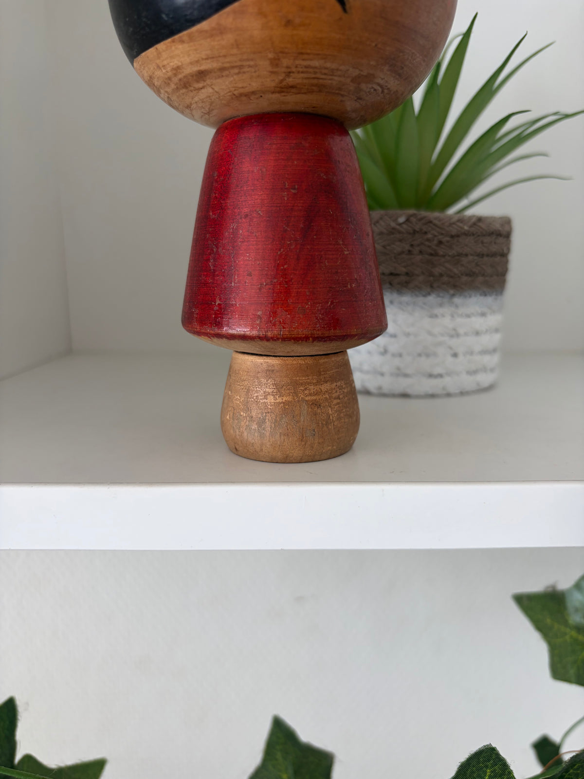 Very rare vintage Sosaku kokeshi by Issetsu Kuribayashi (1924 - 2011)