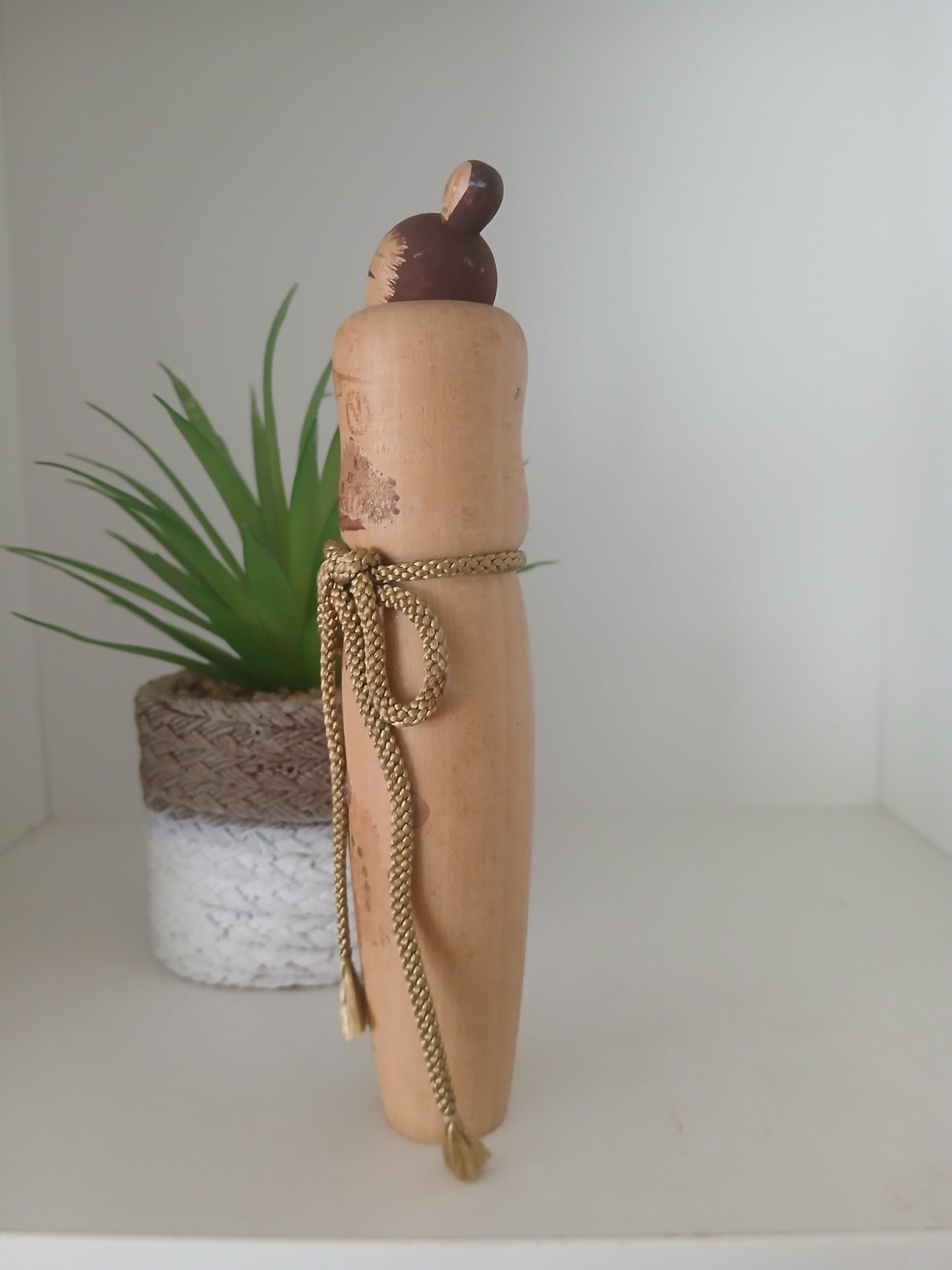 Elegant vintage creative kokeshi