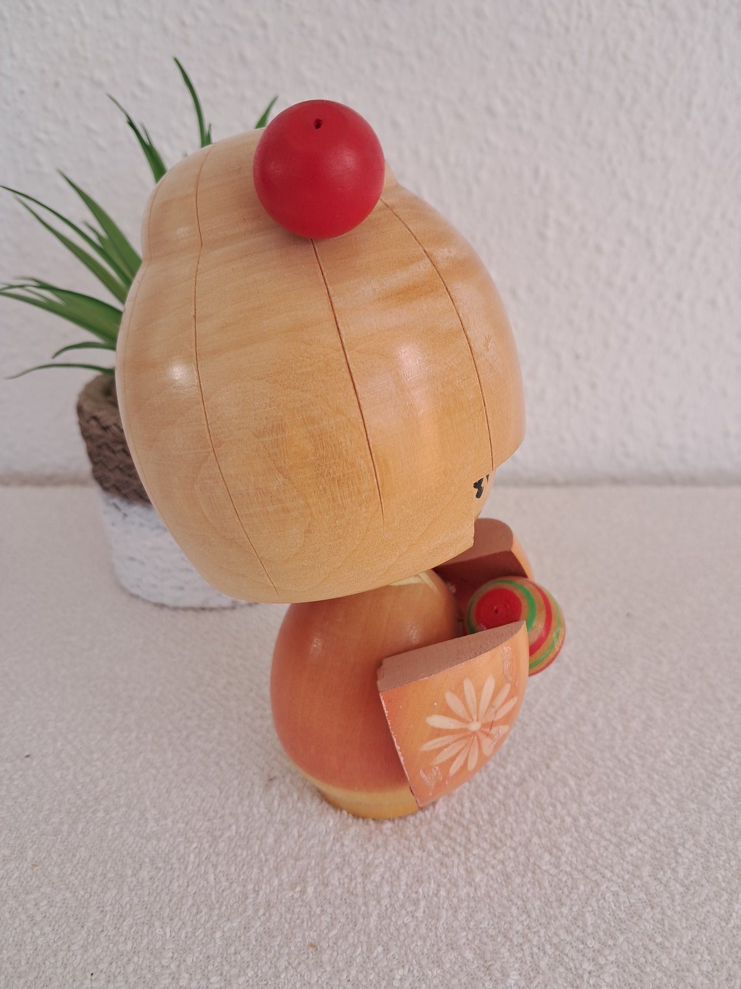 Cute Sosaku kokeshi by Ishida Waichi